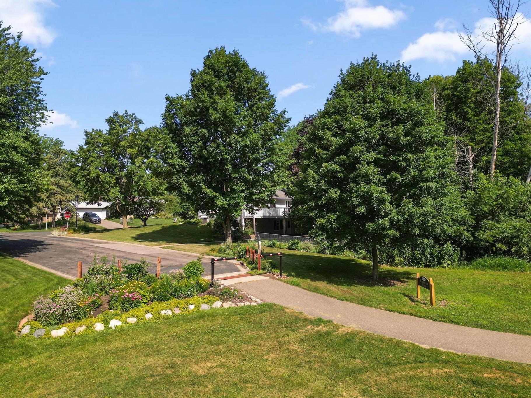 3840 Riverton Avenue Property Photo 45