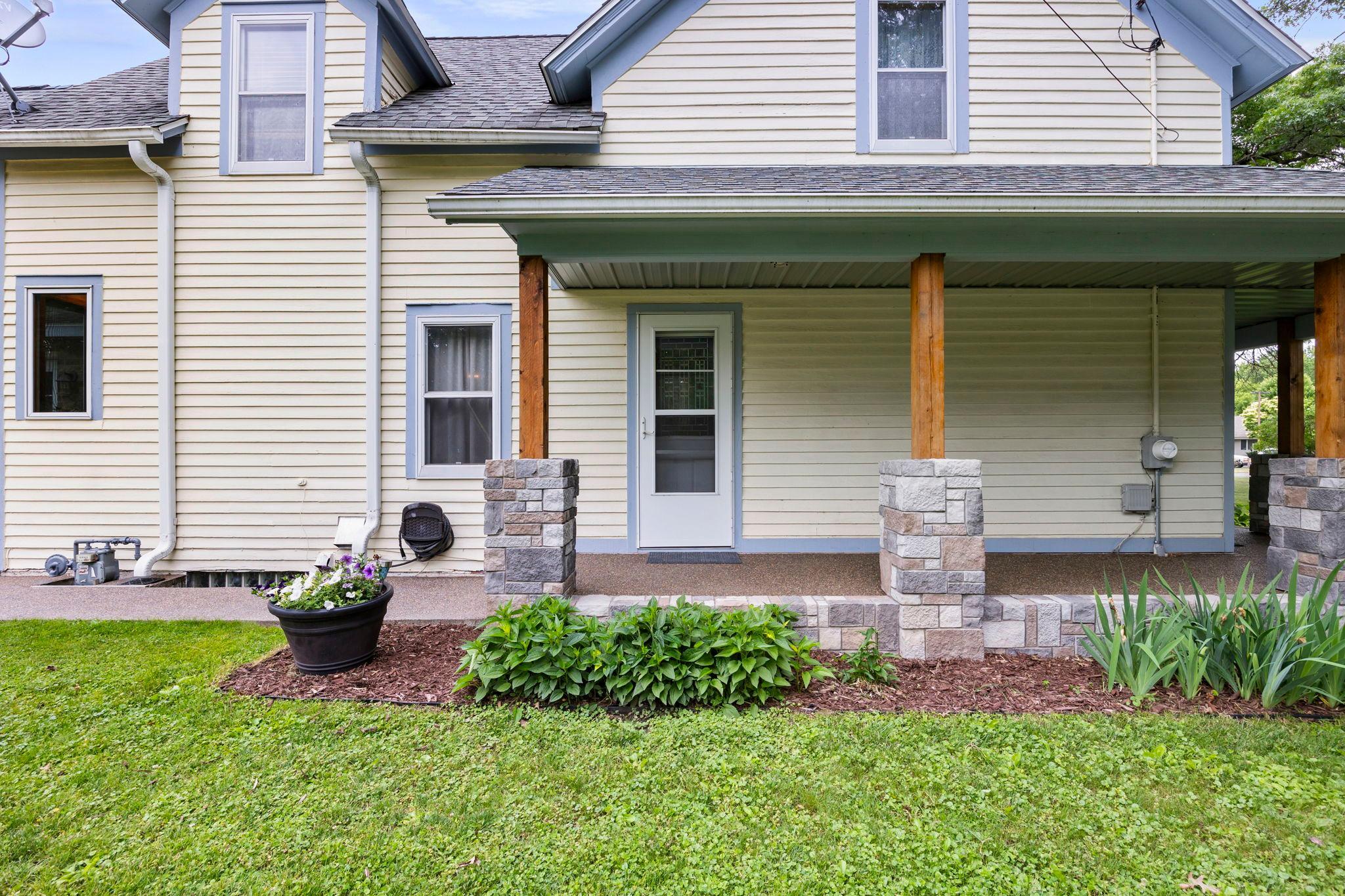 601 3rd Avenue Property Photo 11