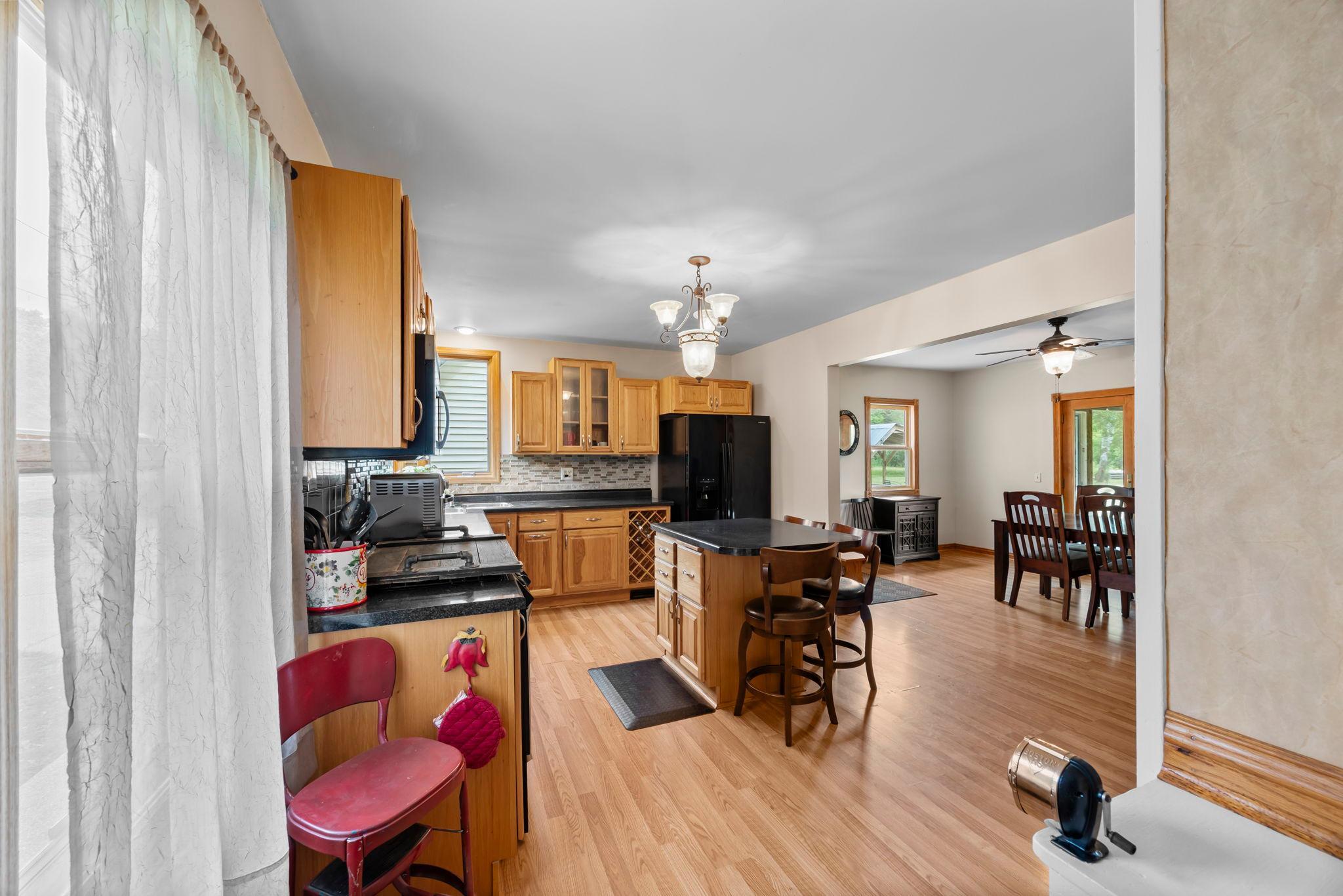 601 3rd Avenue Property Photo 22