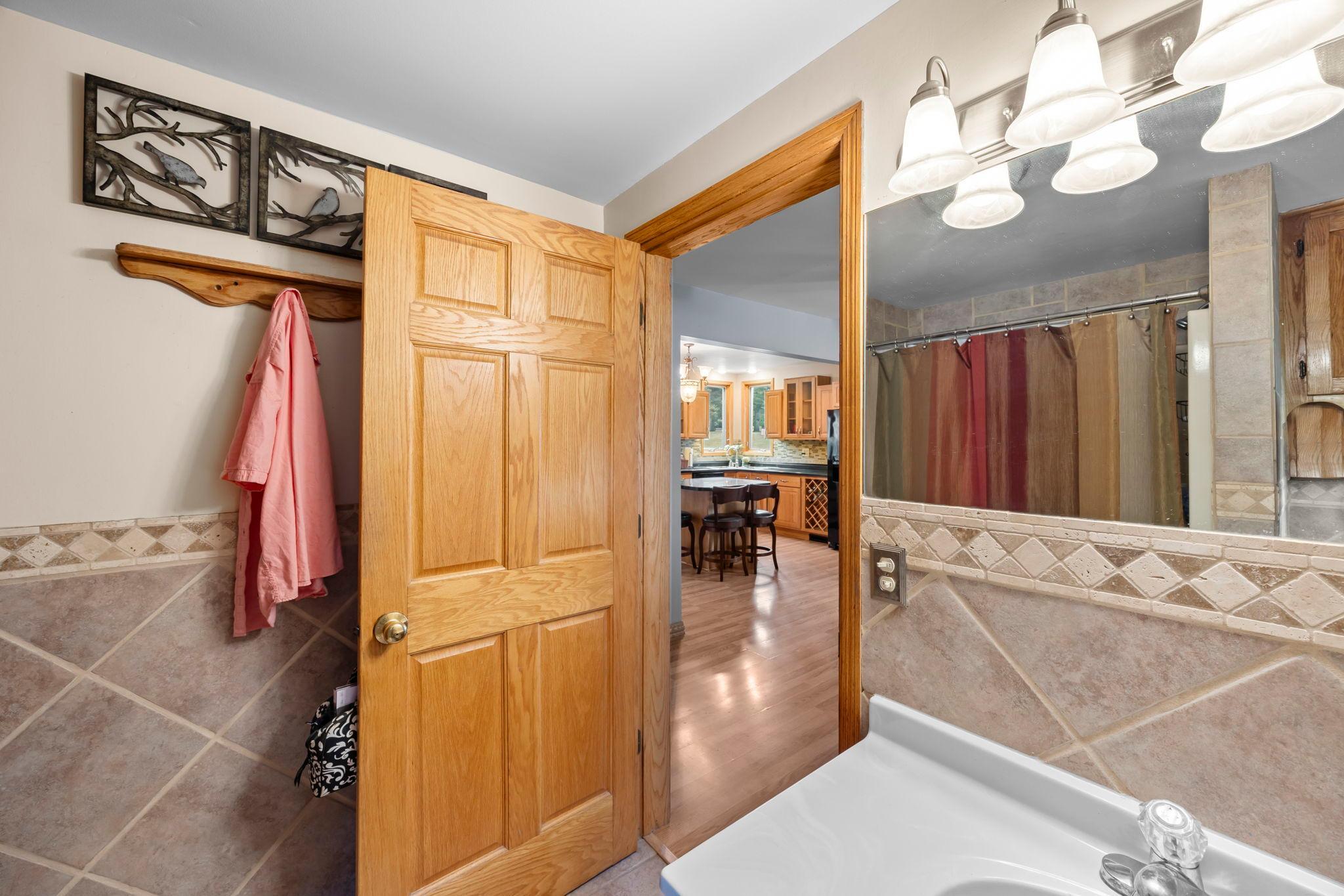 601 3rd Avenue Property Photo 24