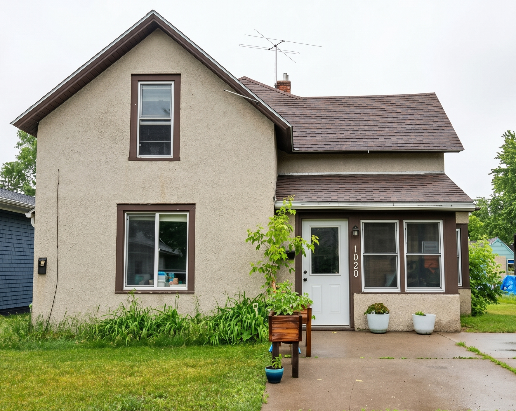 1020 Rosewood Street Property Photo 1