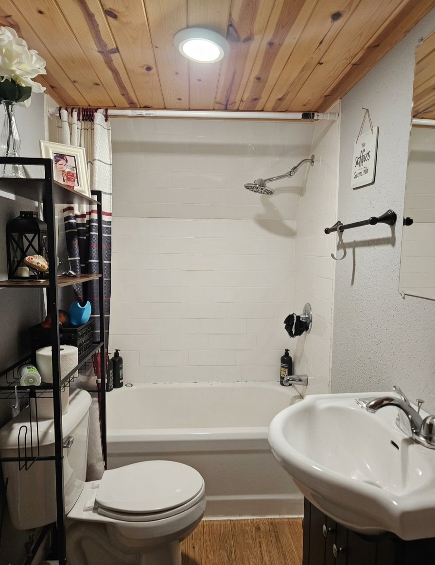 1020 Rosewood Street Property Photo 13