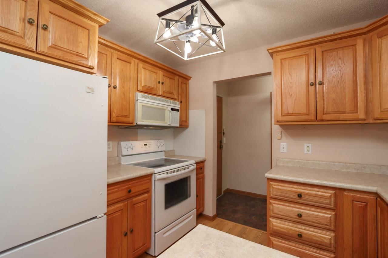 101 Albion Avenue 307 Property Photo 12