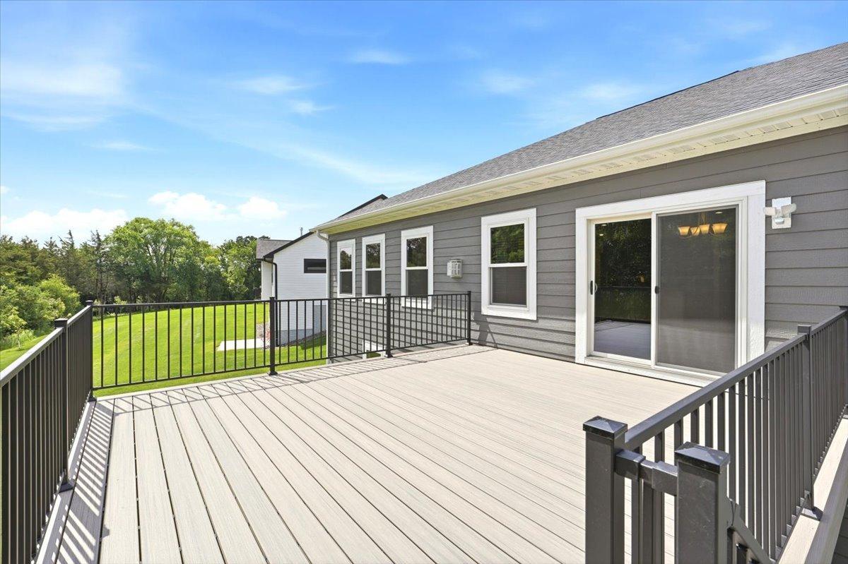 482 Westwood Property Photo 32