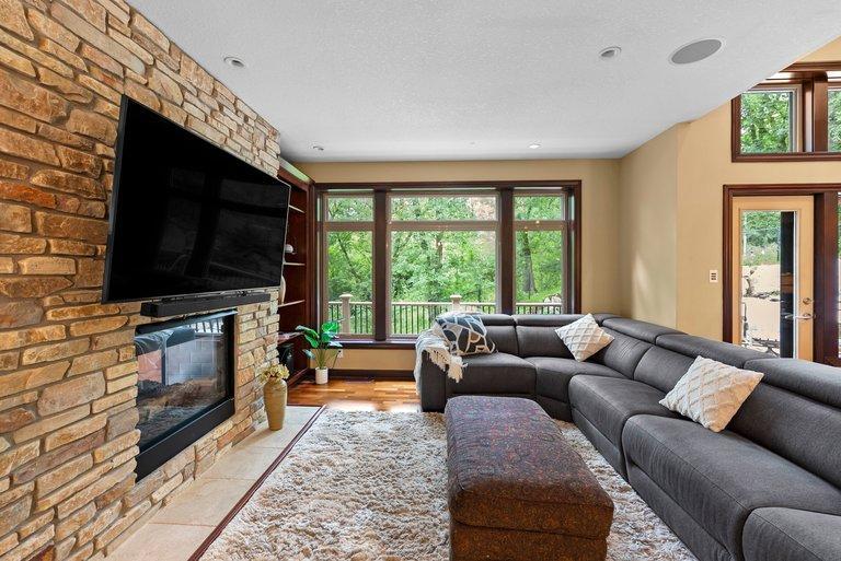 14708 Woodhaven Road Property Photo 2