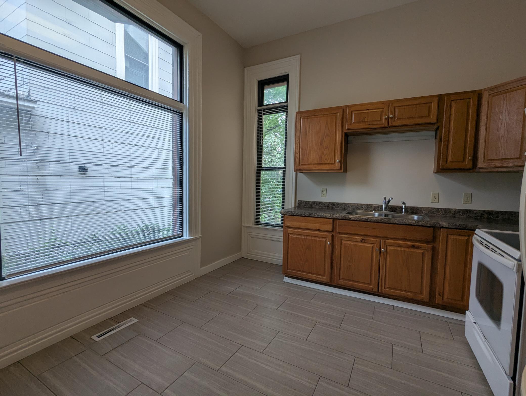 2106 Elliot Avenue Property Photo 11