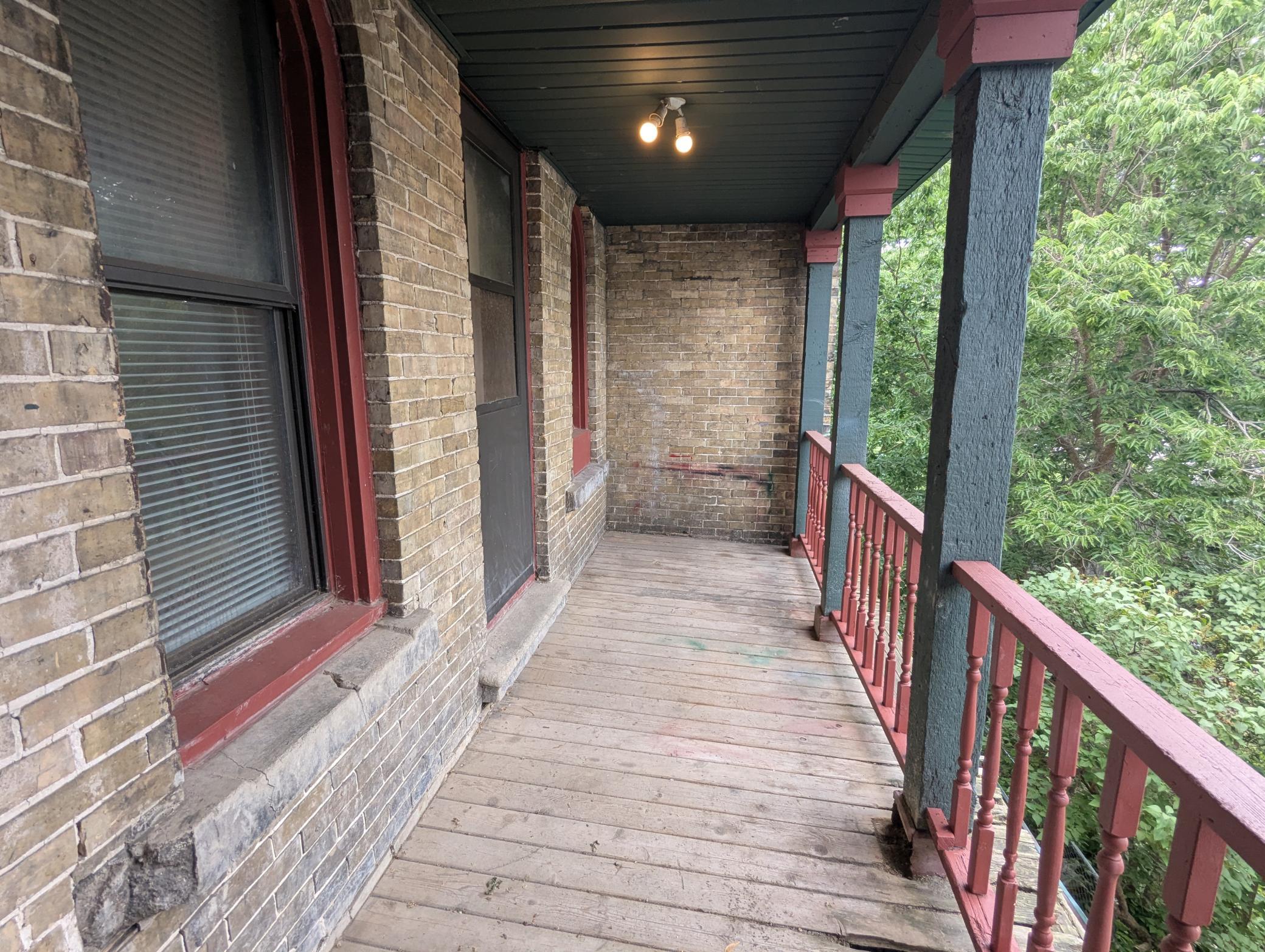 2106 Elliot Avenue Property Photo 20