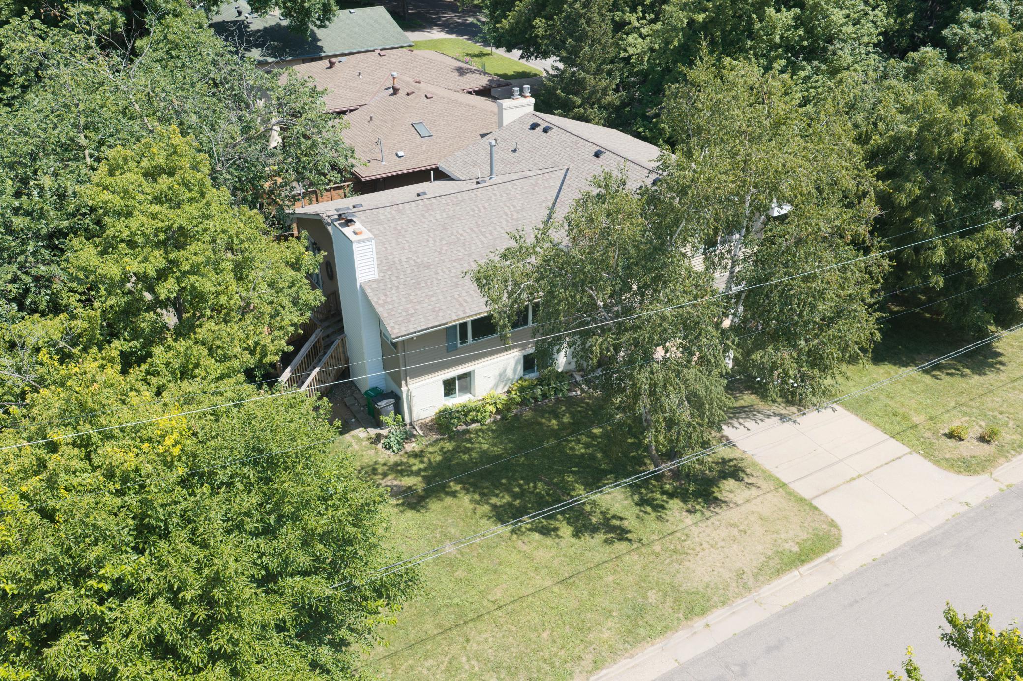 4858 Irving Avenue S Property Photo 2