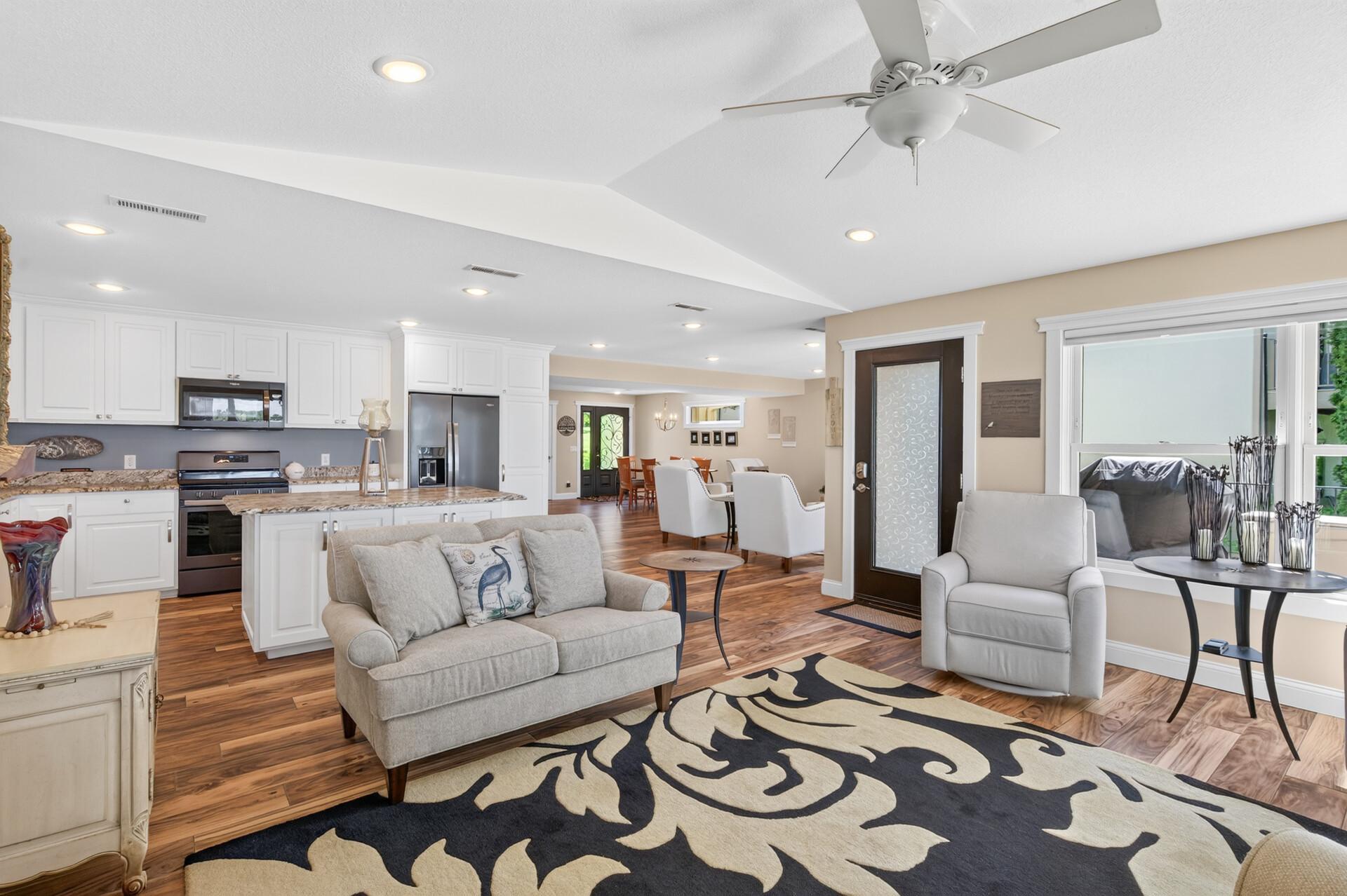 2790 S Shore Drive Property Photo 4