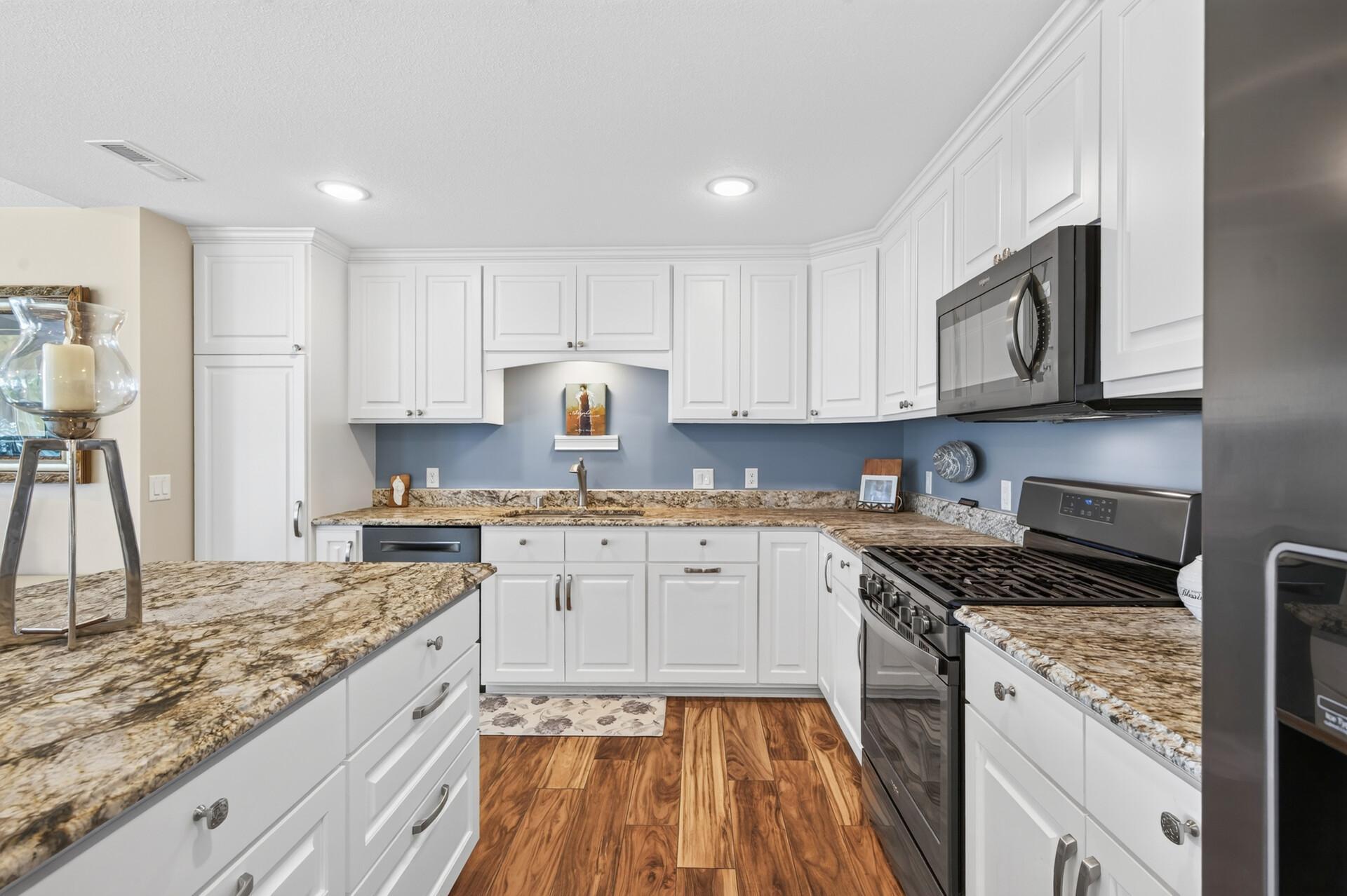 2790 S Shore Drive Property Photo 11