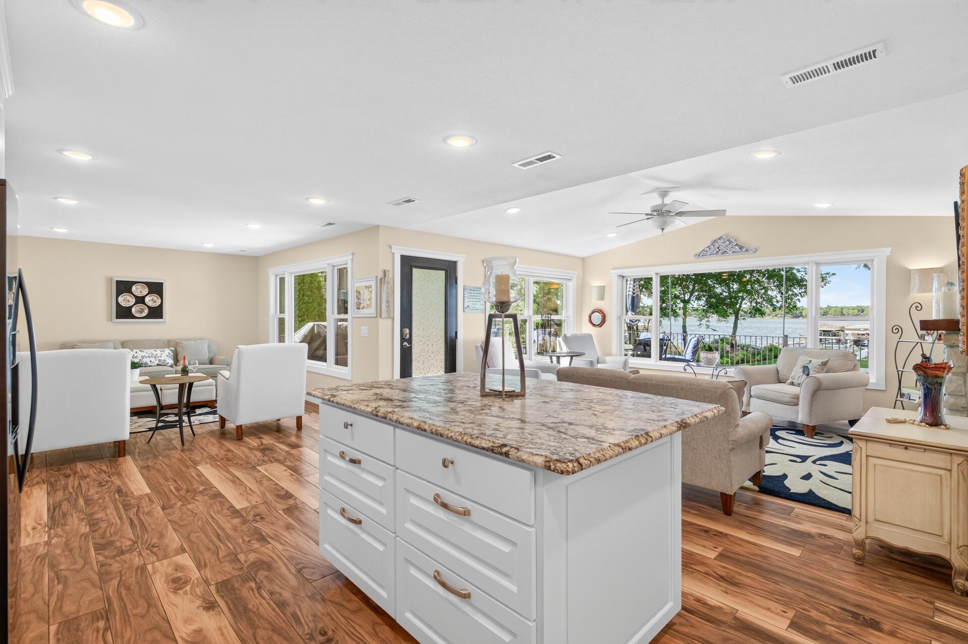 2790 S Shore Drive Property Photo 12