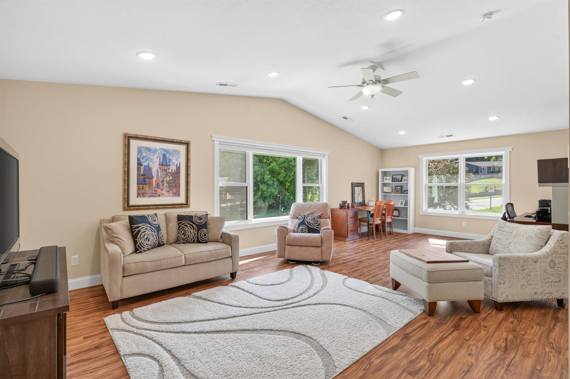 2790 S Shore Drive Property Photo 32