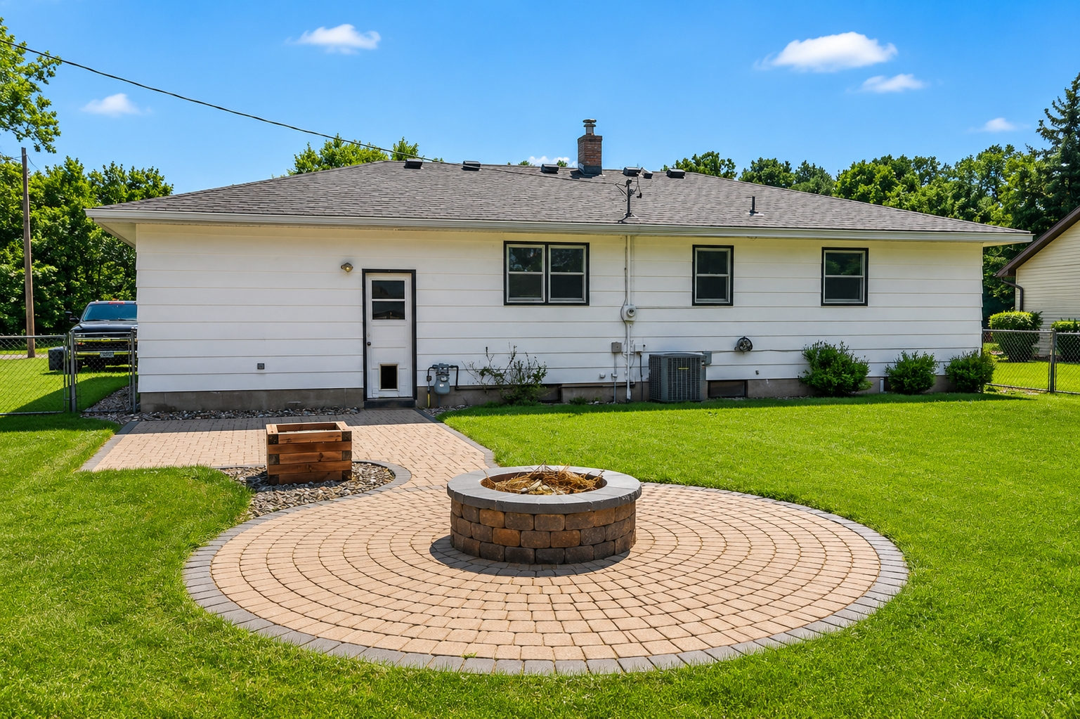 855 Spring Street Property Photo 17