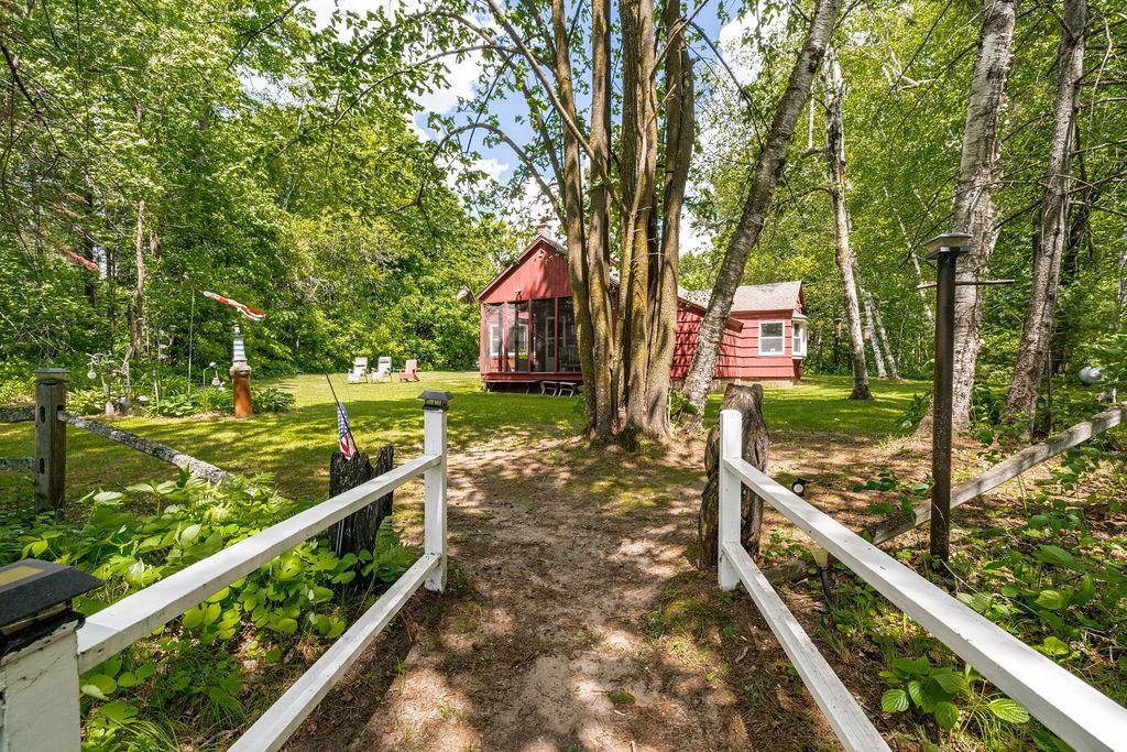 30149 E Shore Drive Property Photo 8