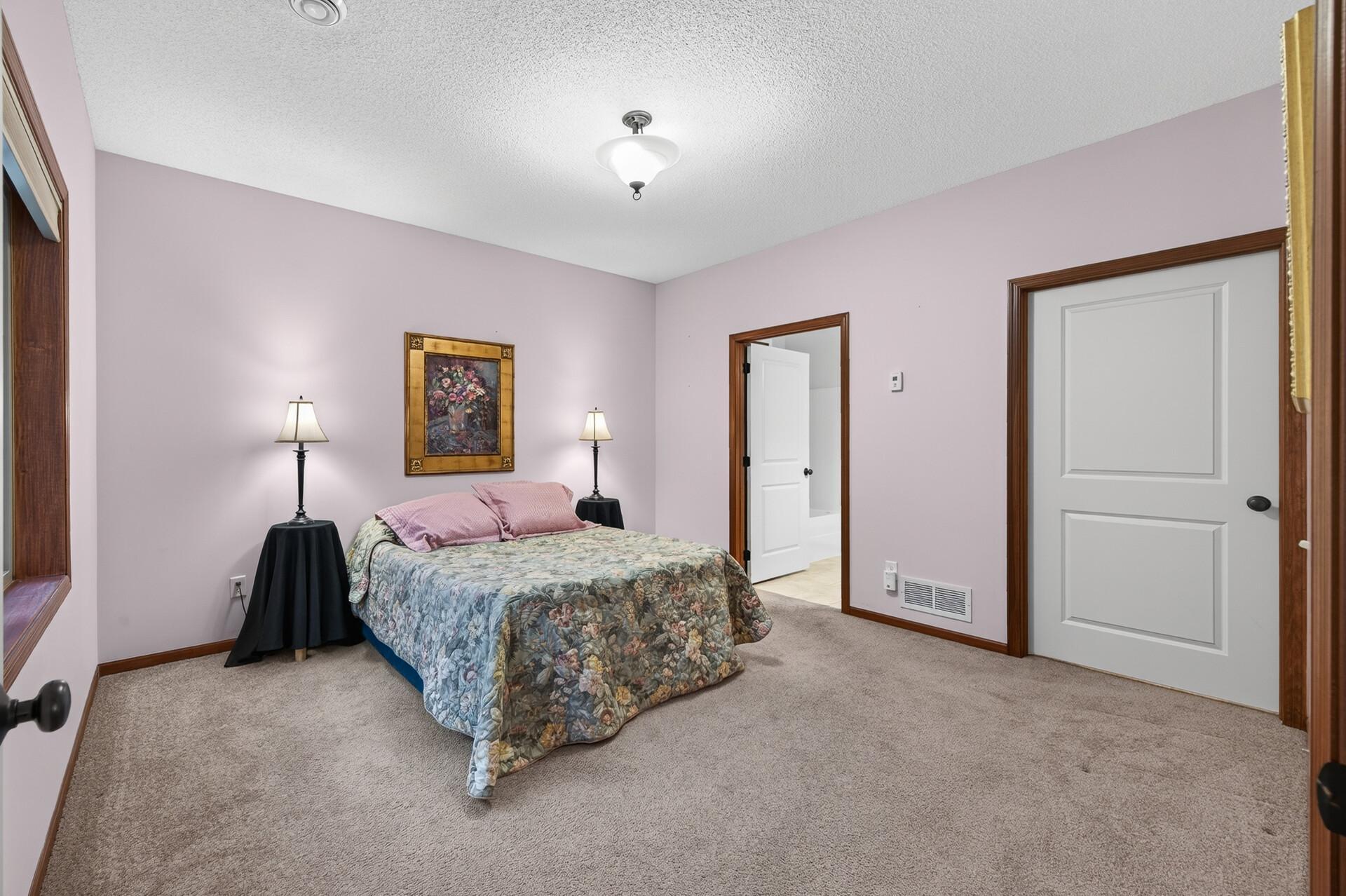 313 Summer Place E Property Photo 11