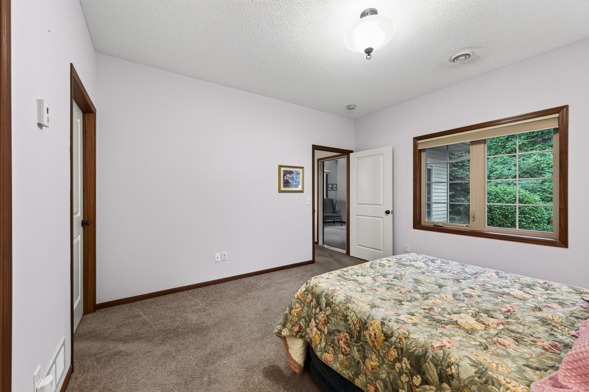 313 Summer Place E Property Photo 12