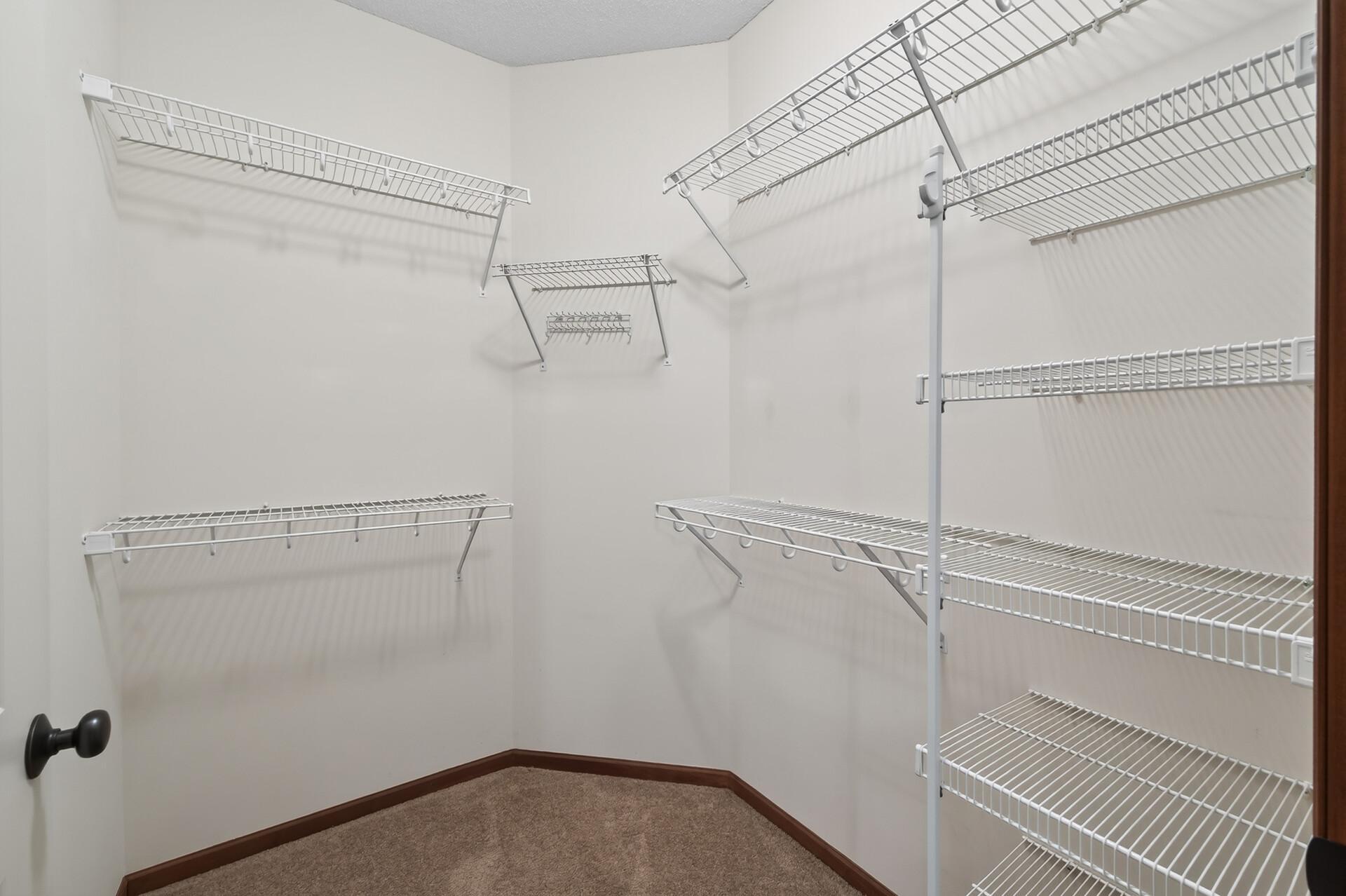 313 Summer Place E Property Photo 15
