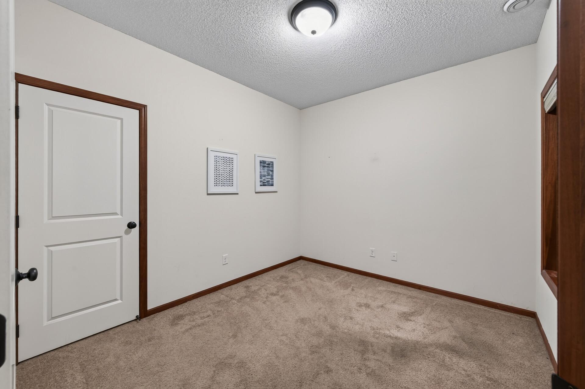 313 Summer Place E Property Photo 16