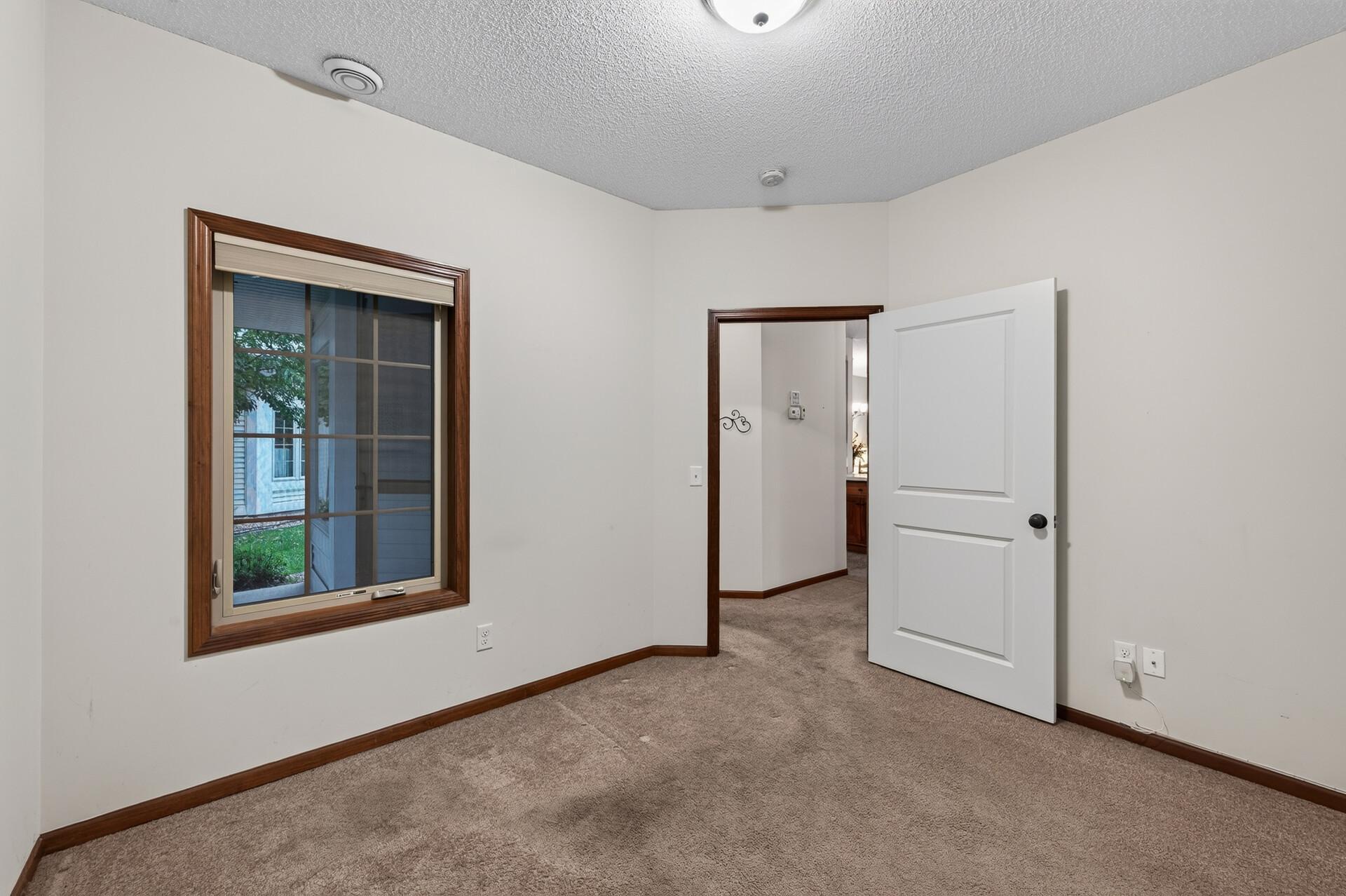 313 Summer Place E Property Photo 17