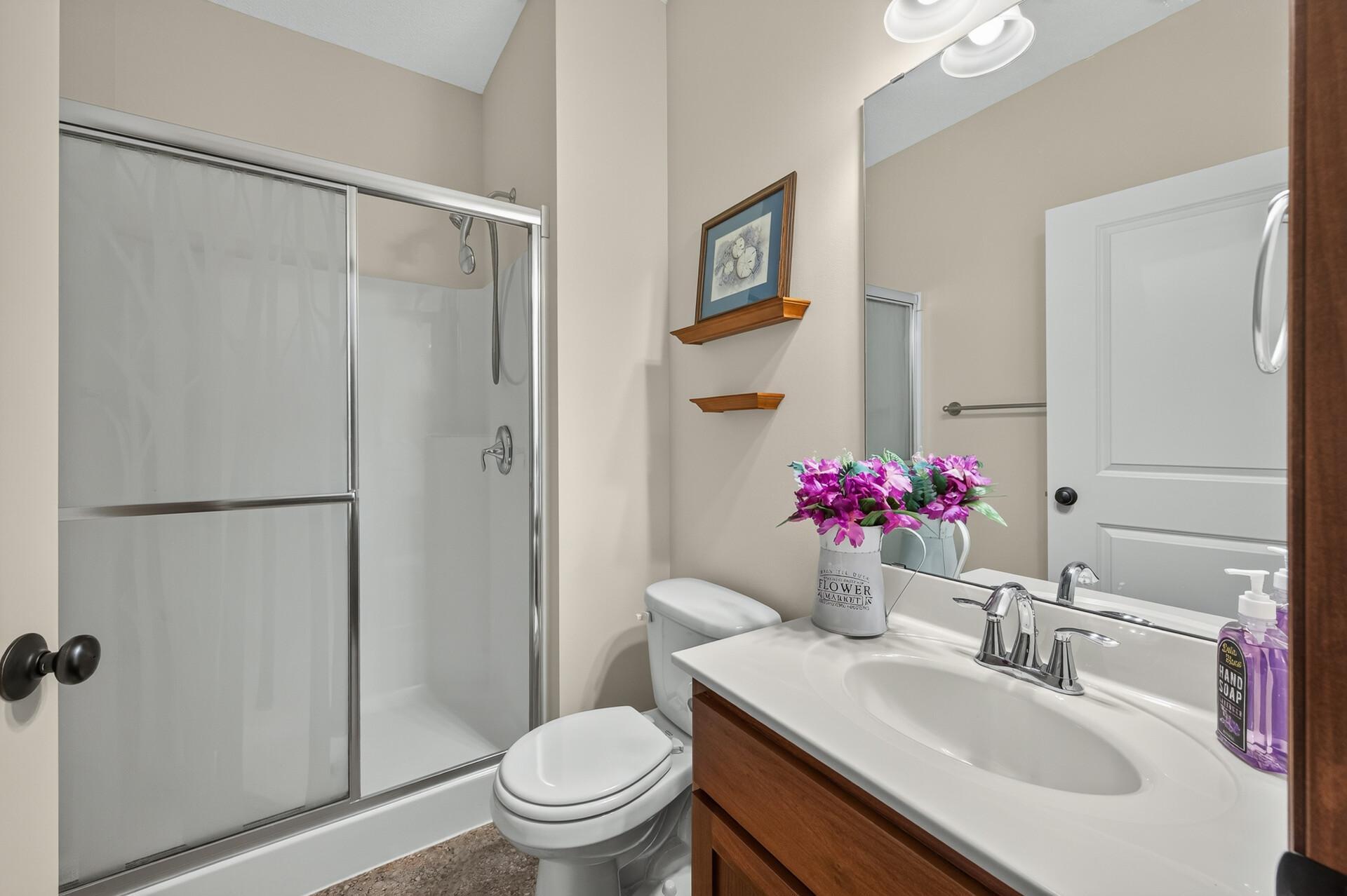 313 Summer Place E Property Photo 18