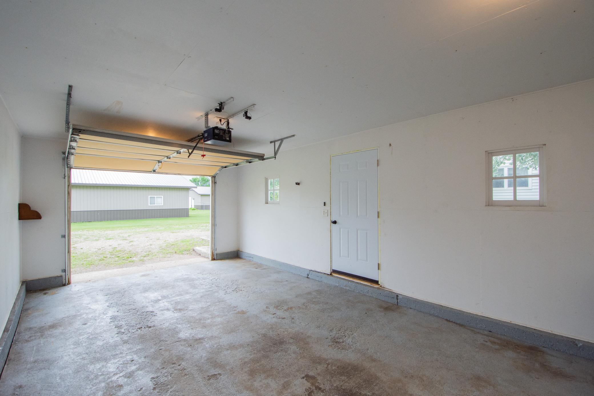 204 3rd Avenue E Property Photo 4