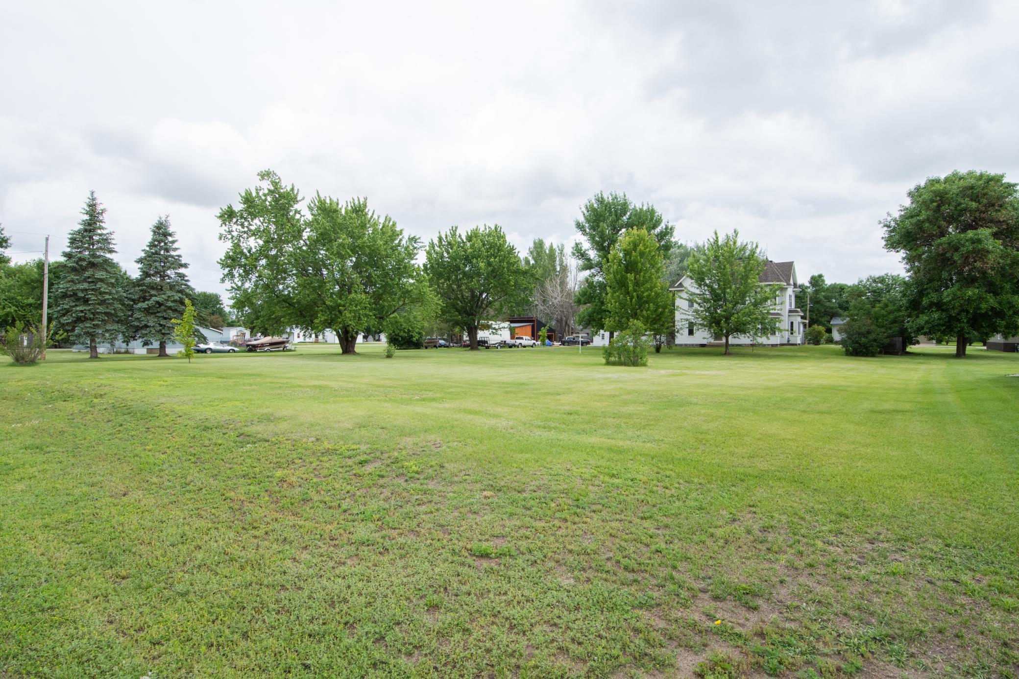 204 3rd Avenue E Property Photo 14