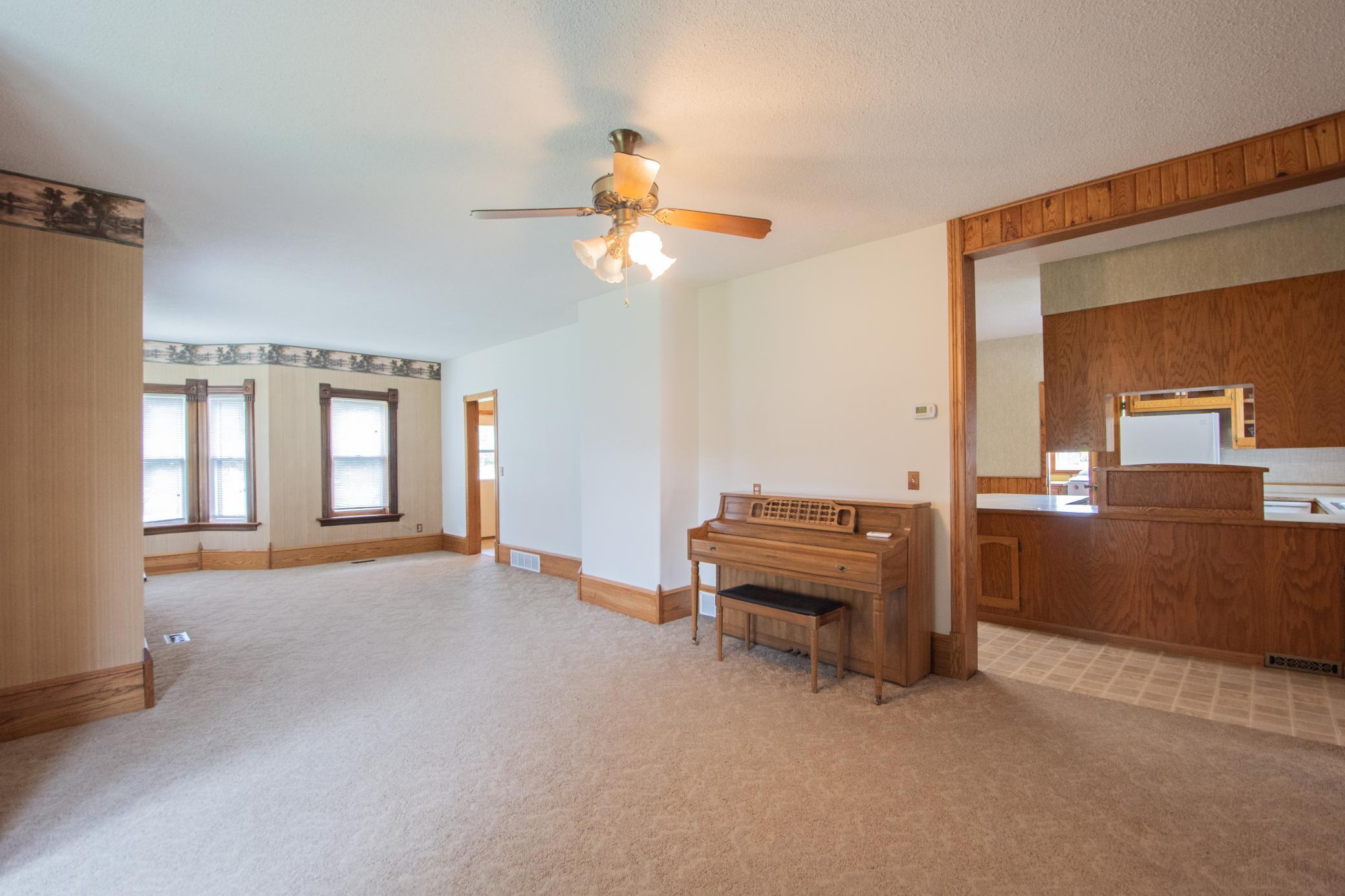 204 3rd Avenue E Property Photo 31
