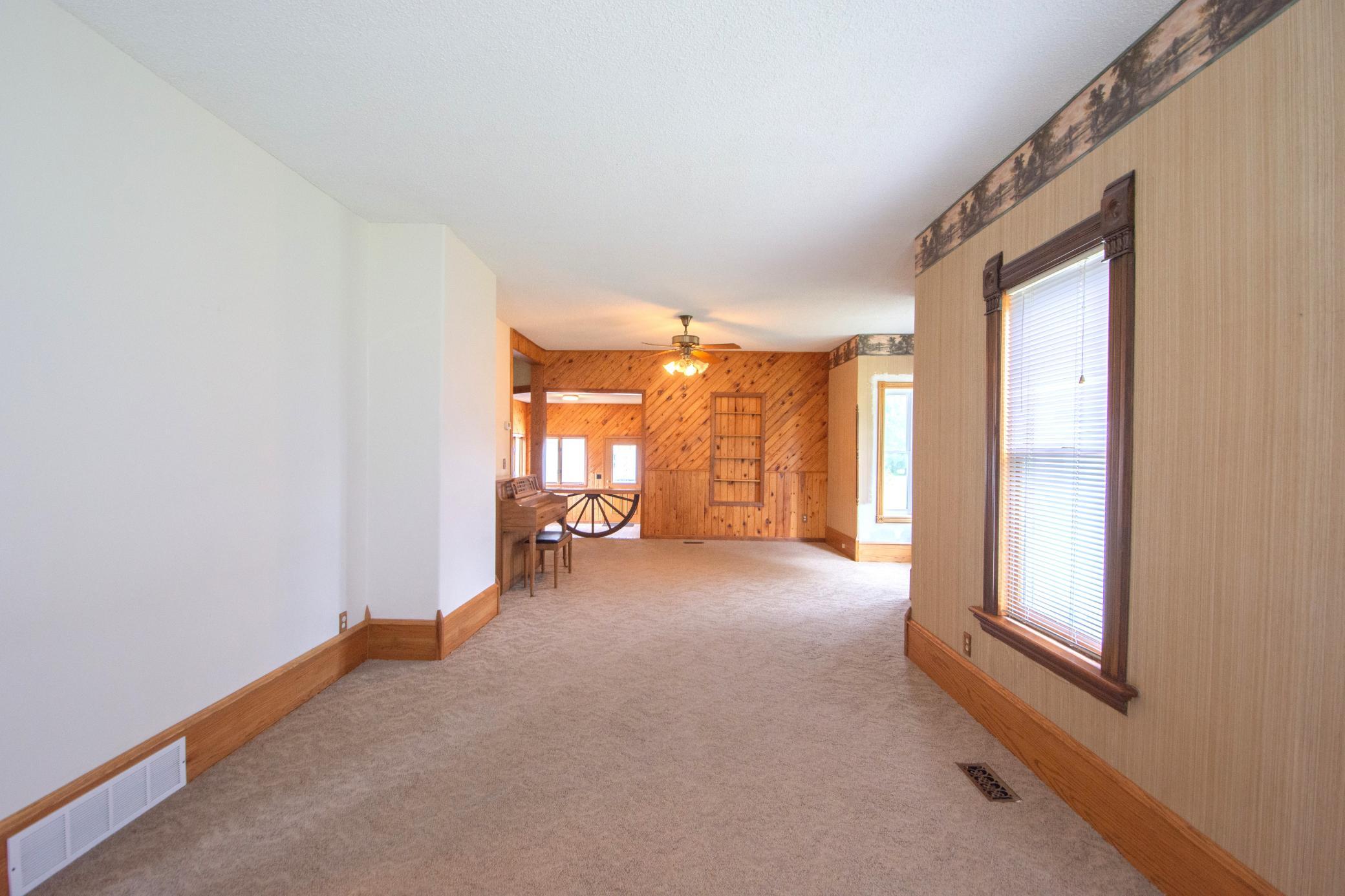204 3rd Avenue E Property Photo 34