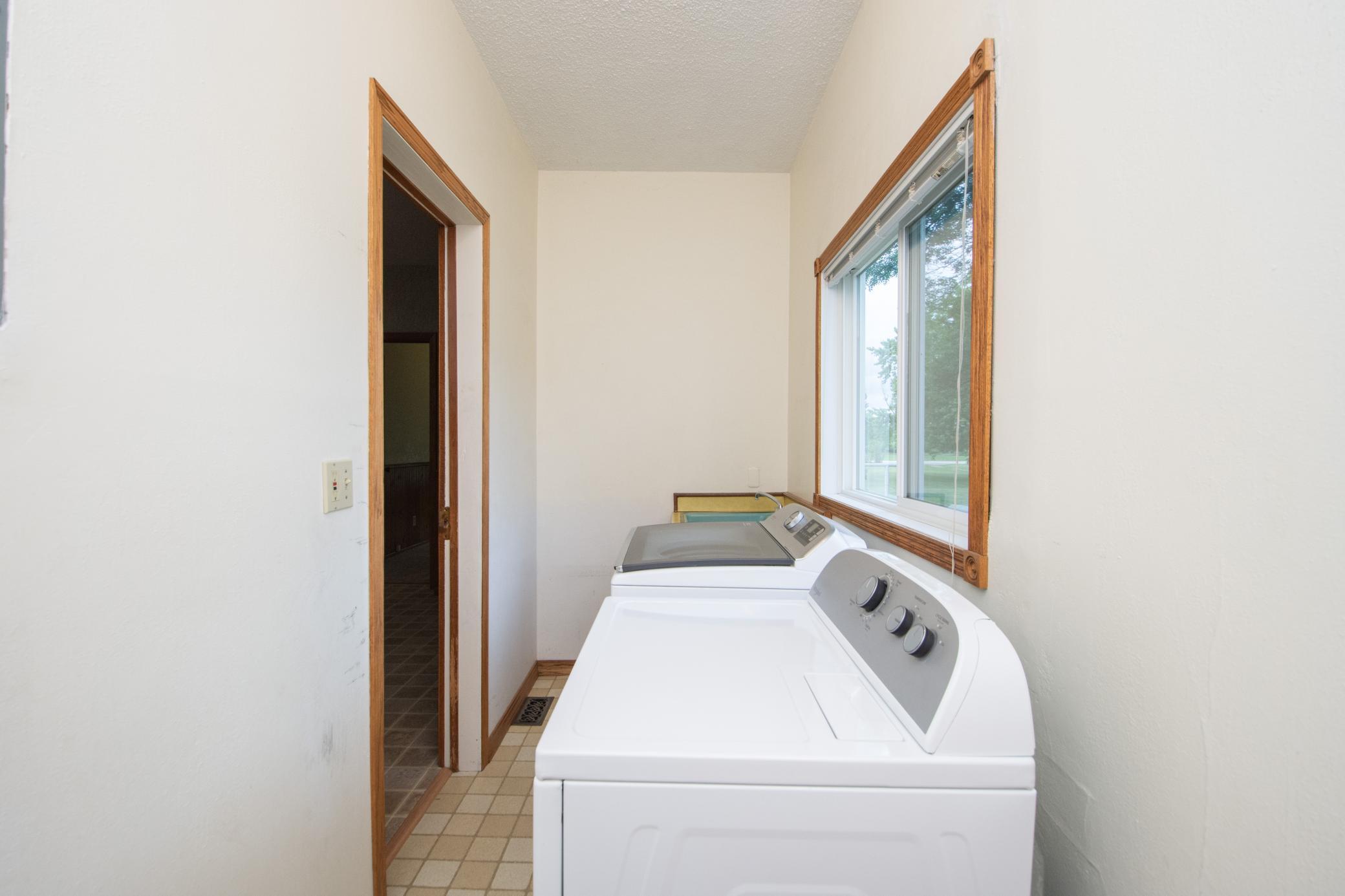 204 3rd Avenue E Property Photo 45