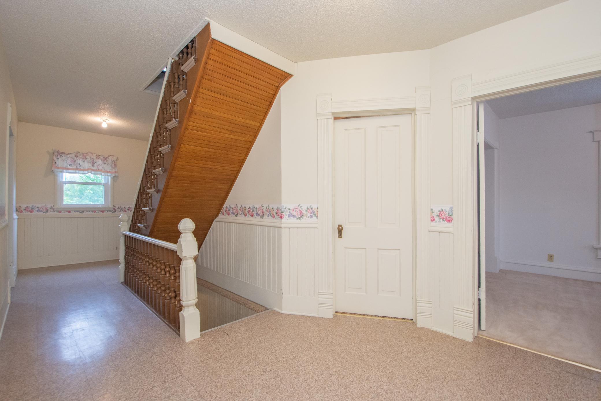 204 3rd Avenue E Property Photo 54