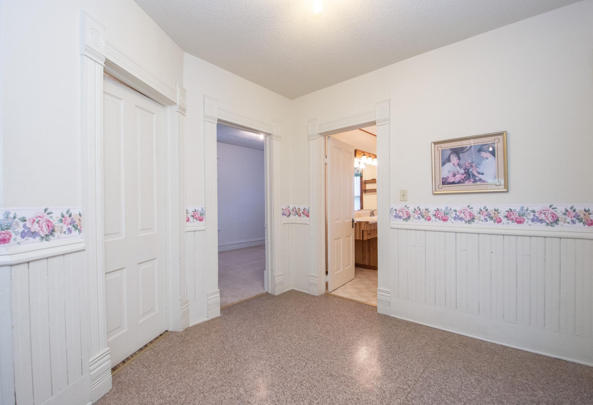 204 3rd Avenue E Property Photo 55