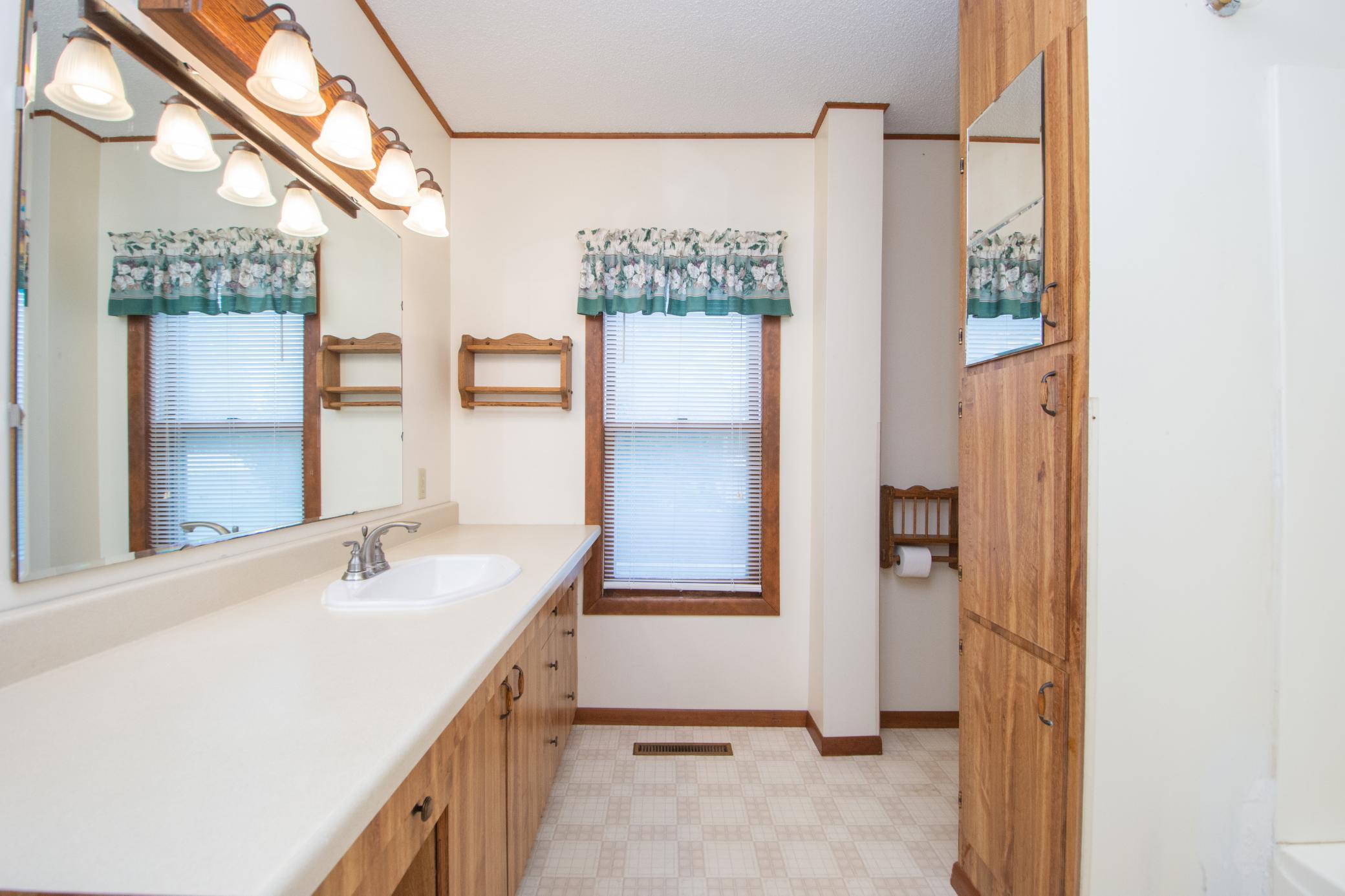 204 3rd Avenue E Property Photo 60