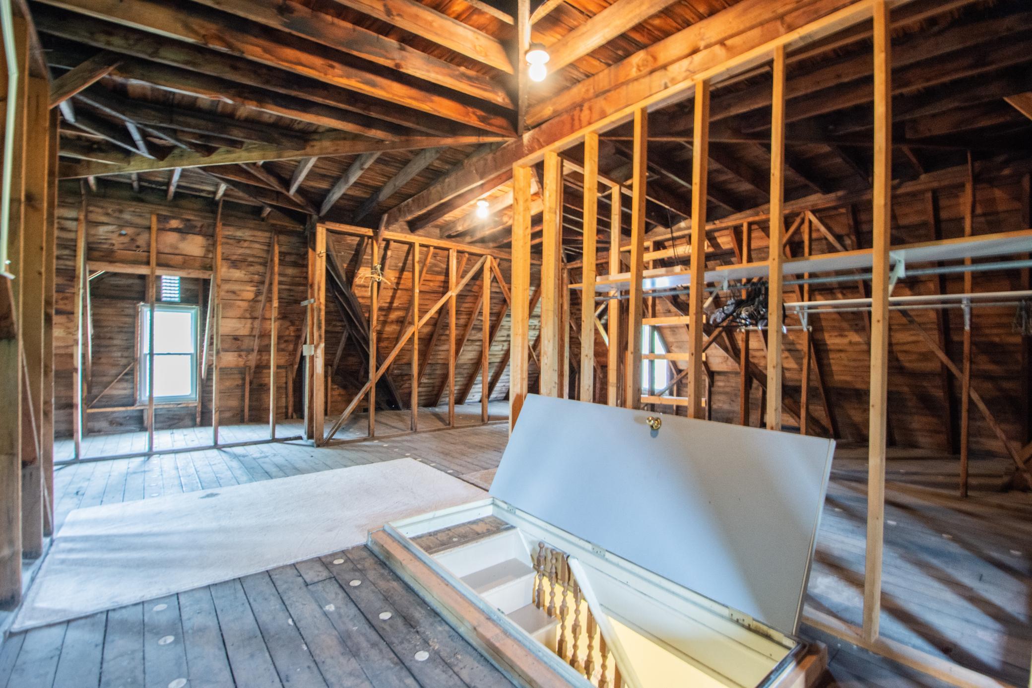 204 3rd Avenue E Property Photo 70