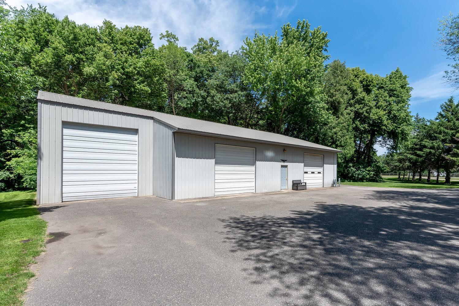 58049 227th Street Property Photo 3