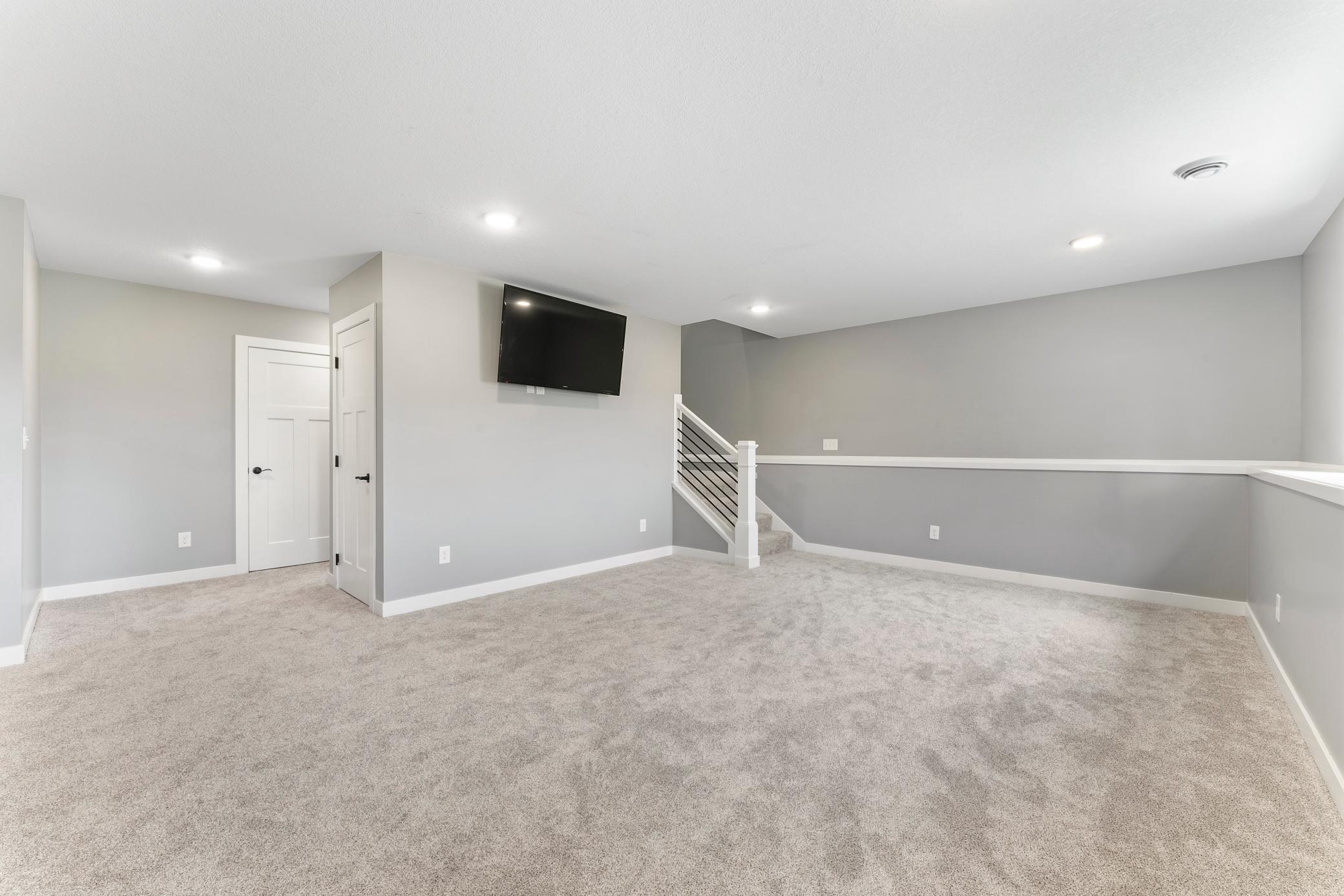 727 Towne Drive Ne Property Photo 6