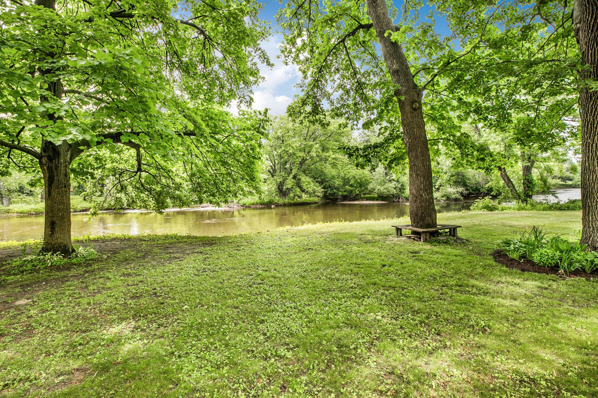 2721 Park Drive Property Photo 1
