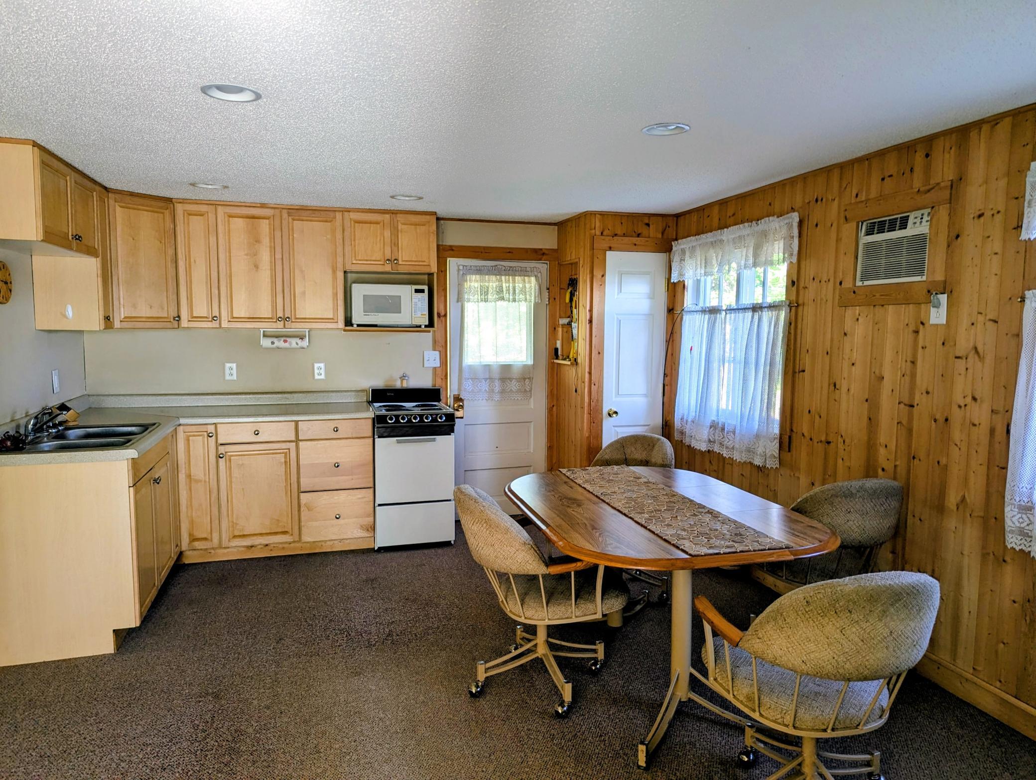 13800 Linden Tree Road Property Photo 3