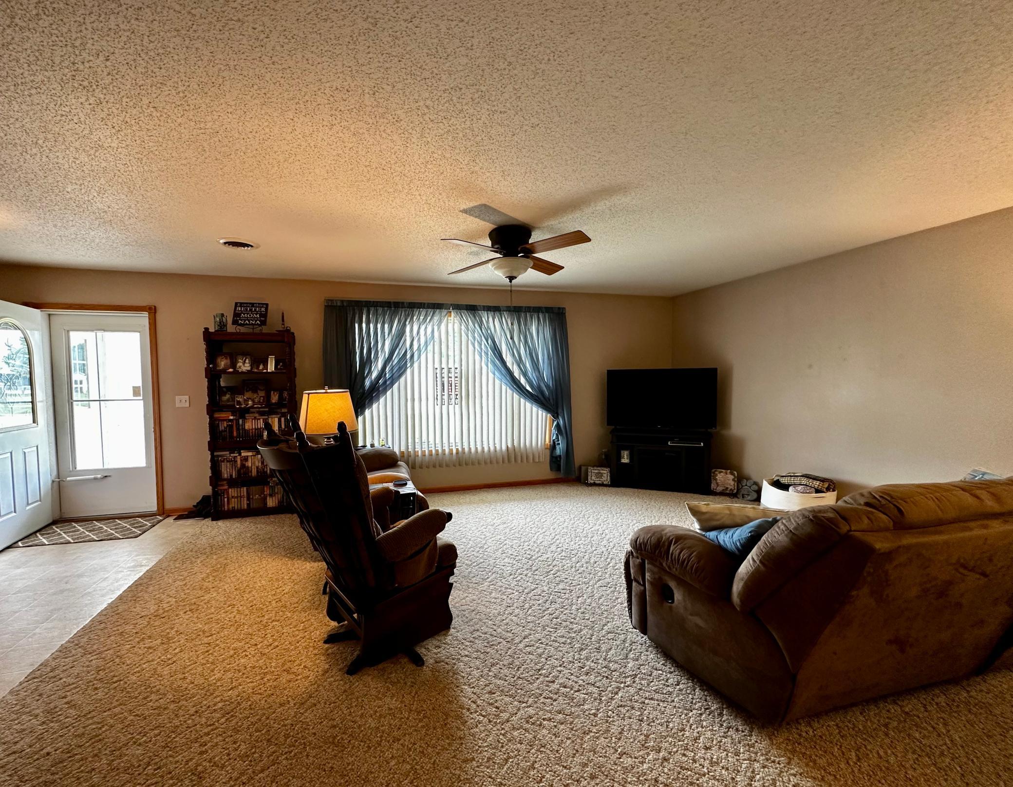 305 E Fillmore Property Photo 2