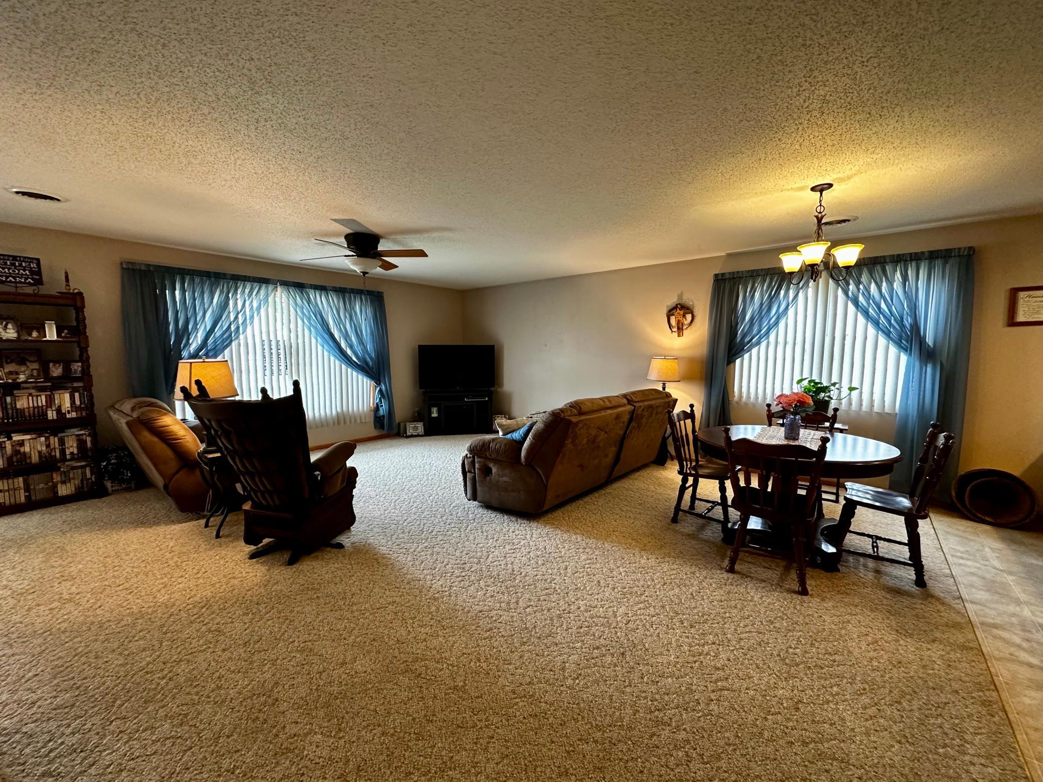 305 E Fillmore Property Photo 4