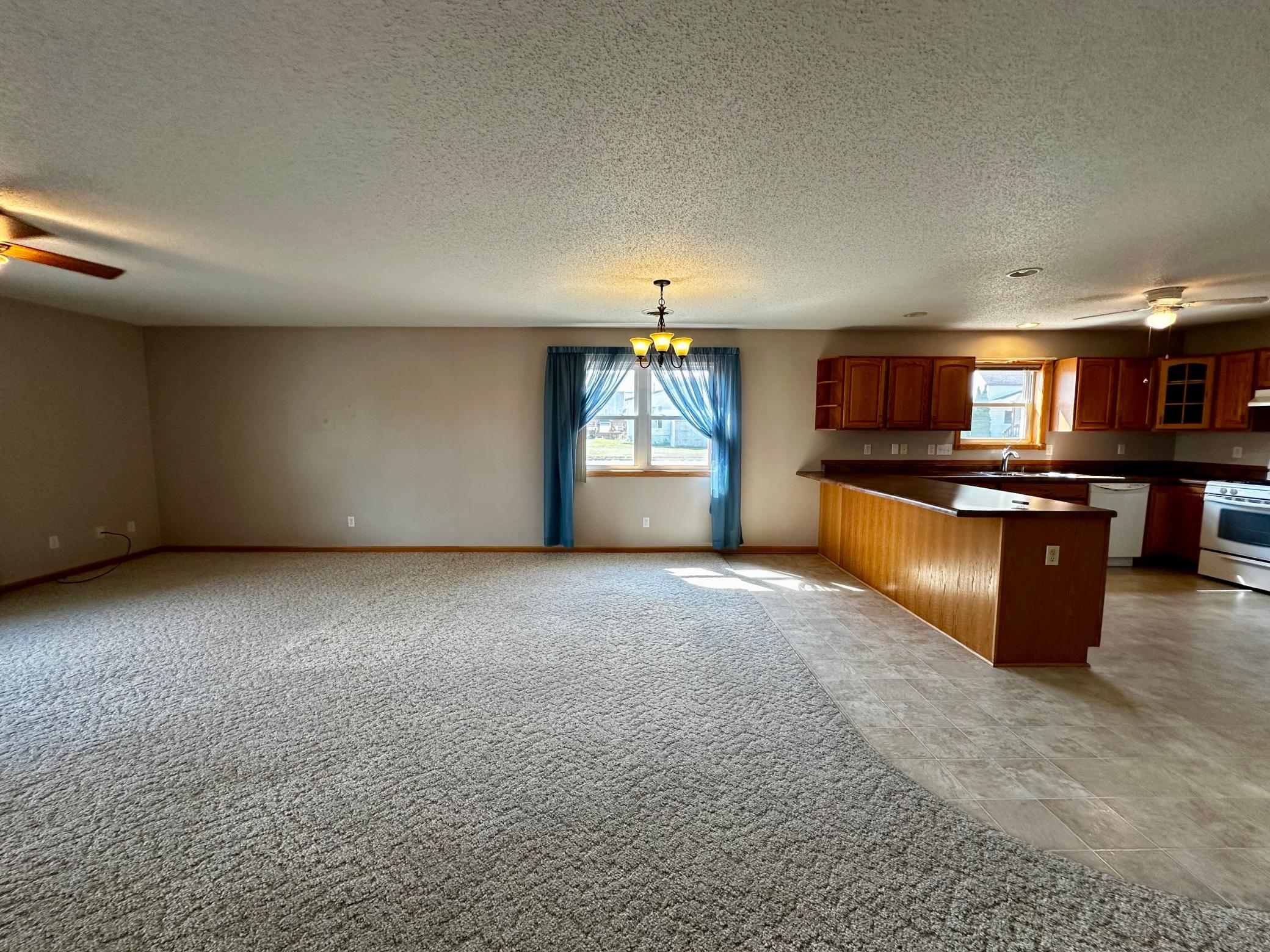 305 E Fillmore Property Photo 5