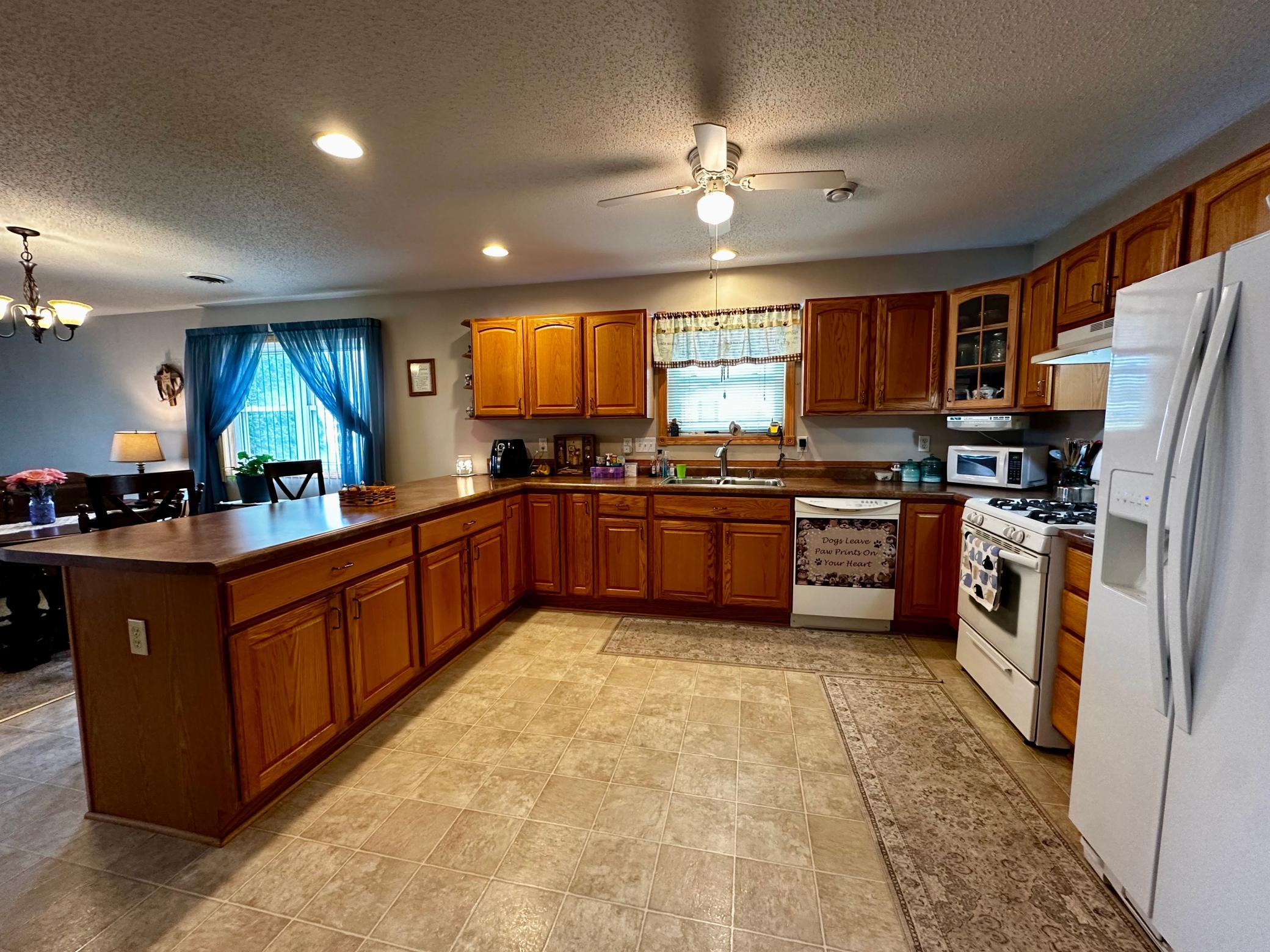 305 E Fillmore Property Photo 7