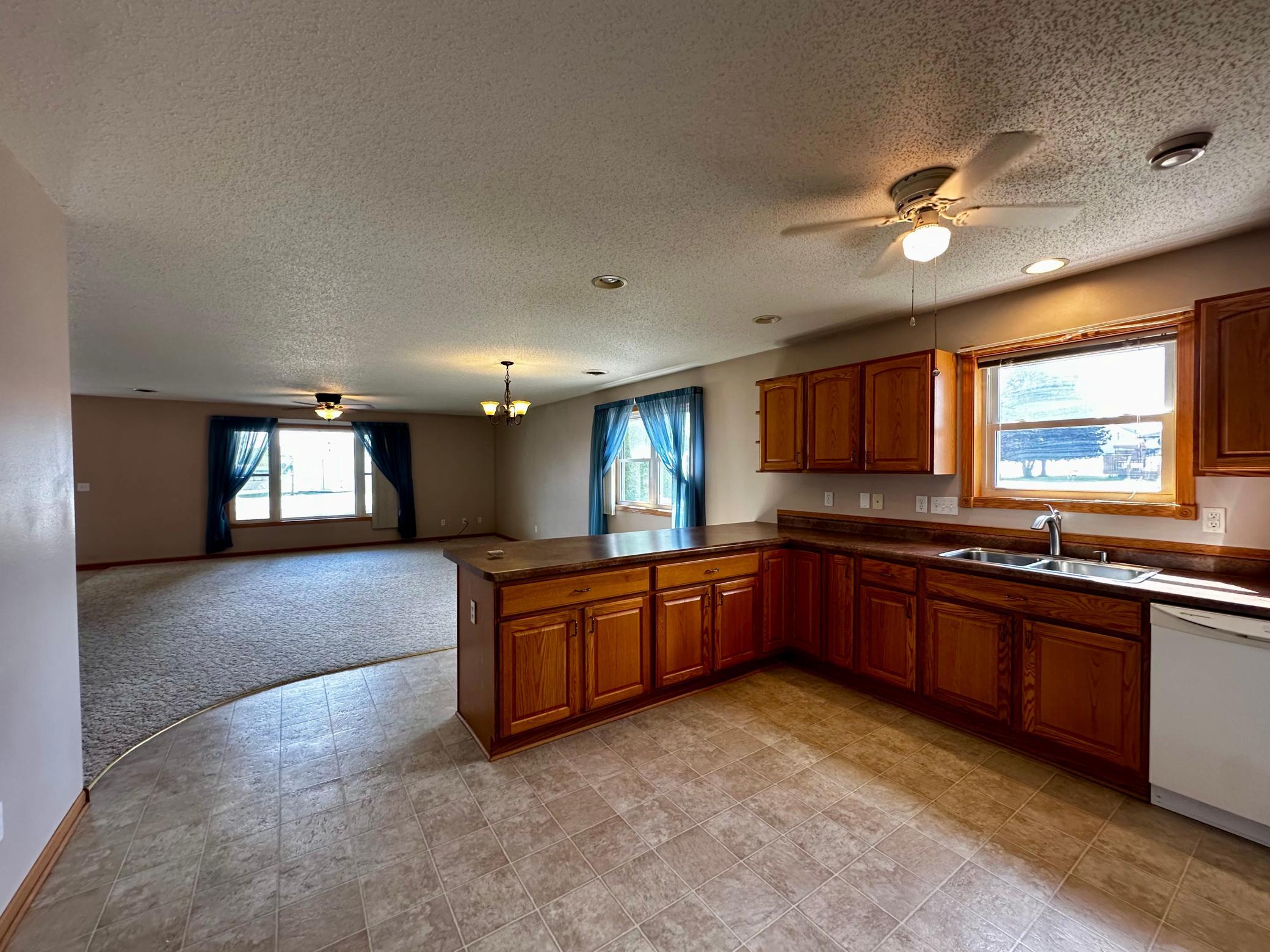 305 E Fillmore Property Photo 10