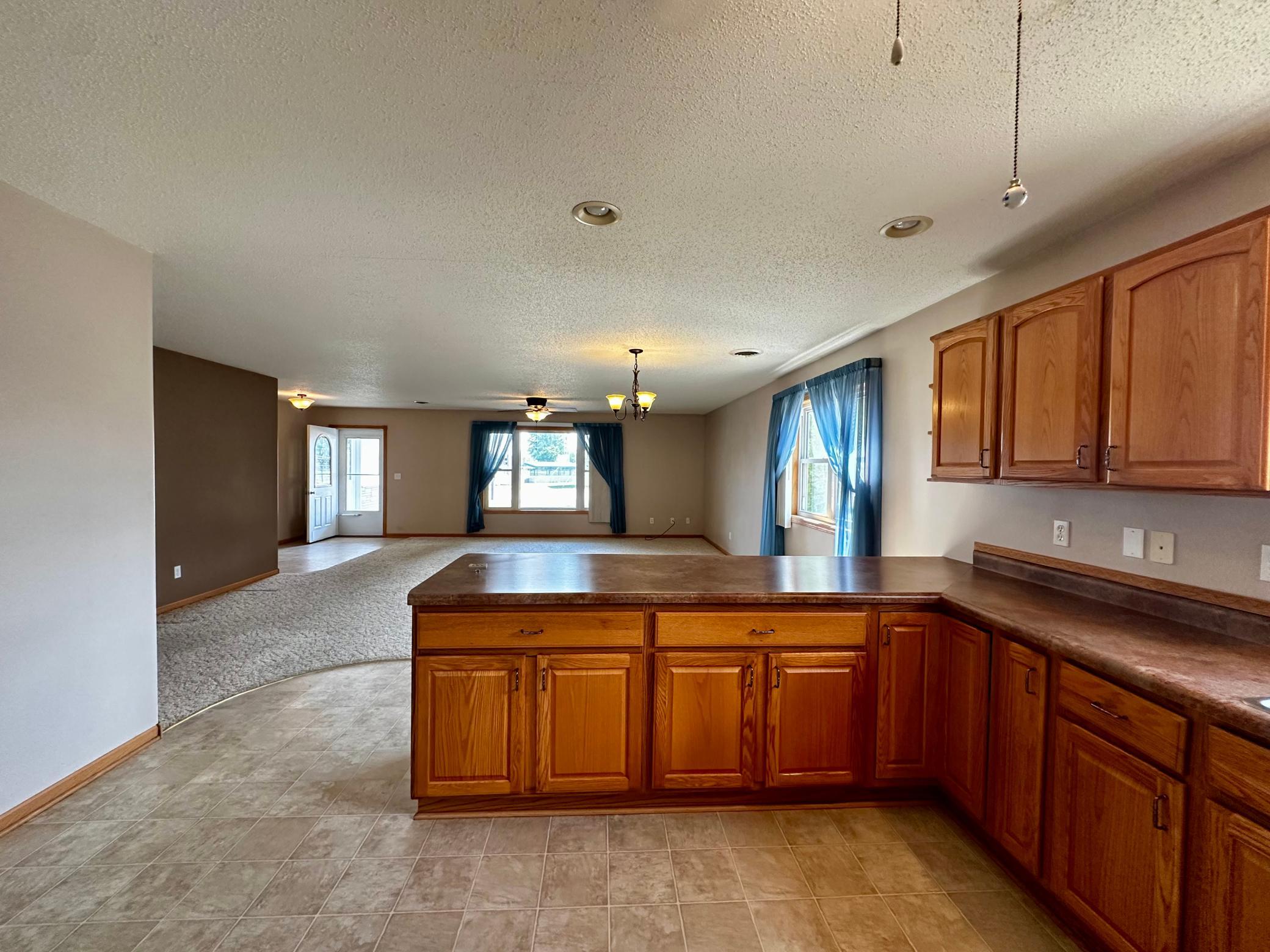 305 E Fillmore Property Photo 11