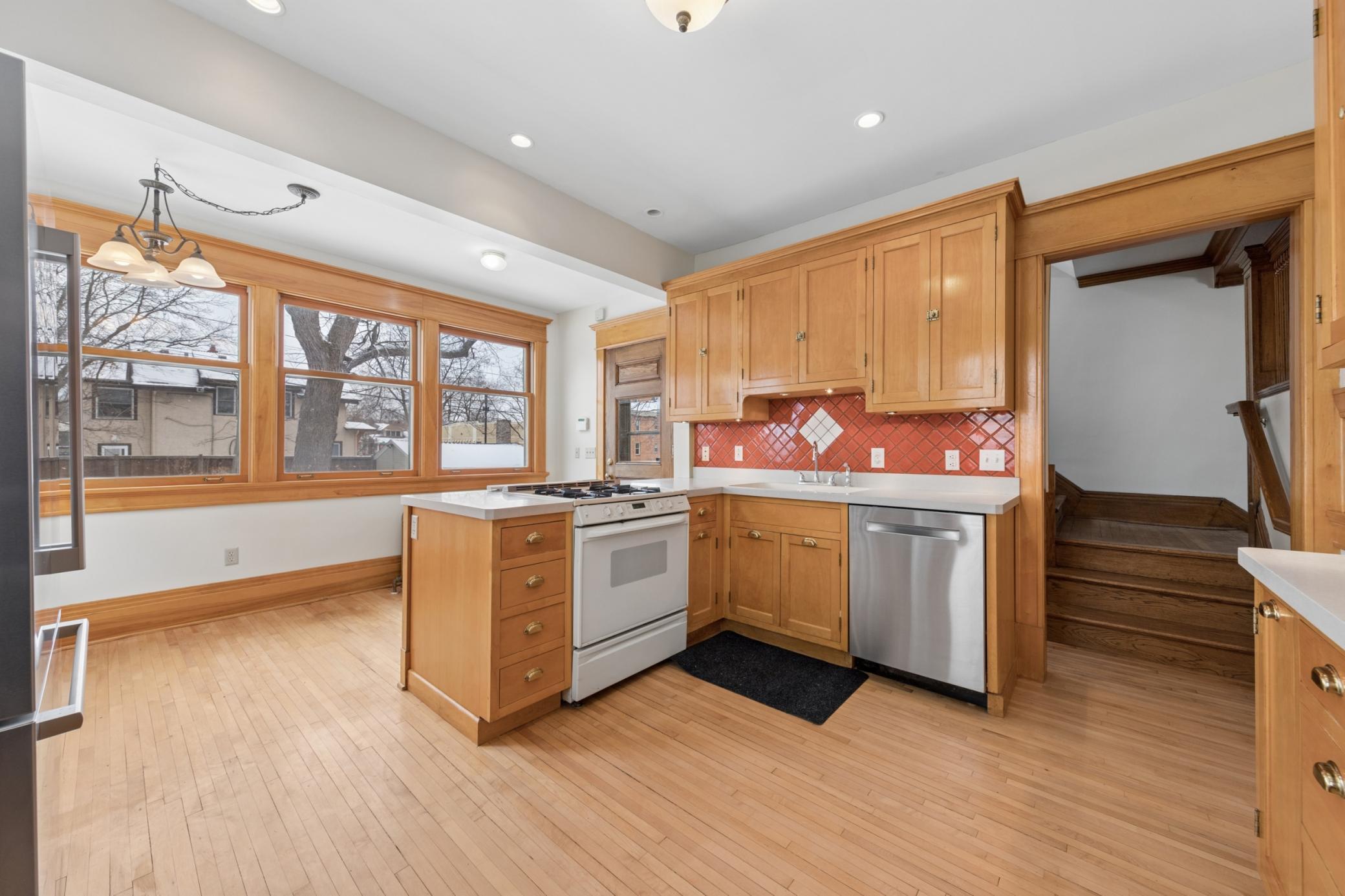 1732 Summit Avenue Property Photo 14