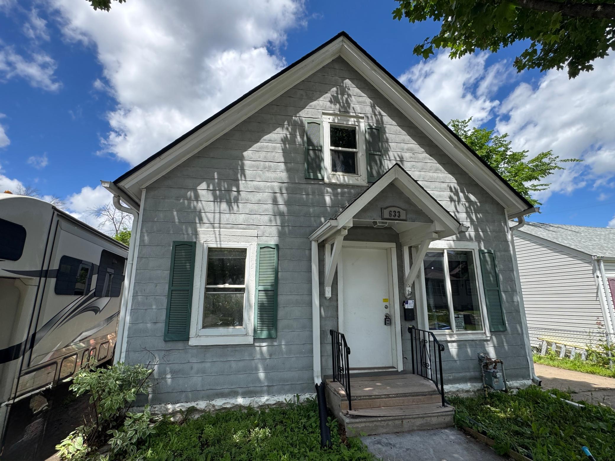 633 Parkway Drive Property Photo 1
