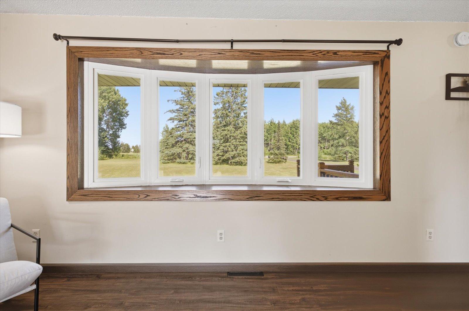 4979 Highway 7 Property Photo 6