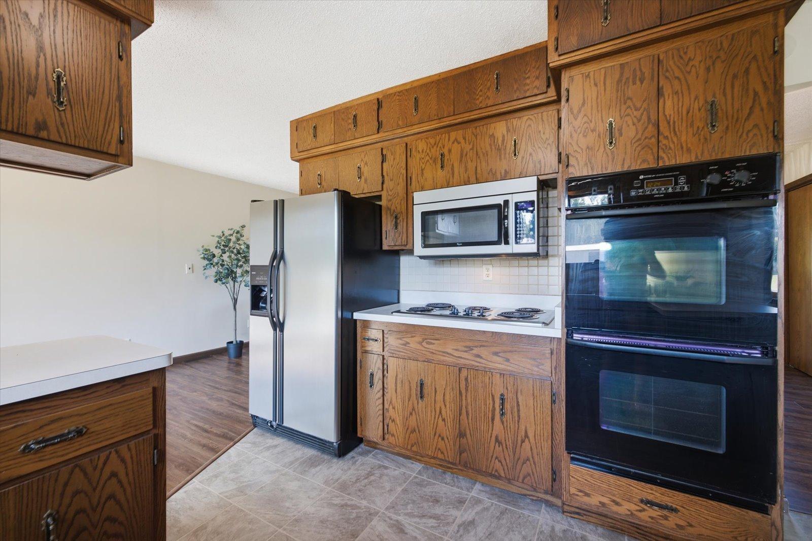 4979 Highway 7 Property Photo 12