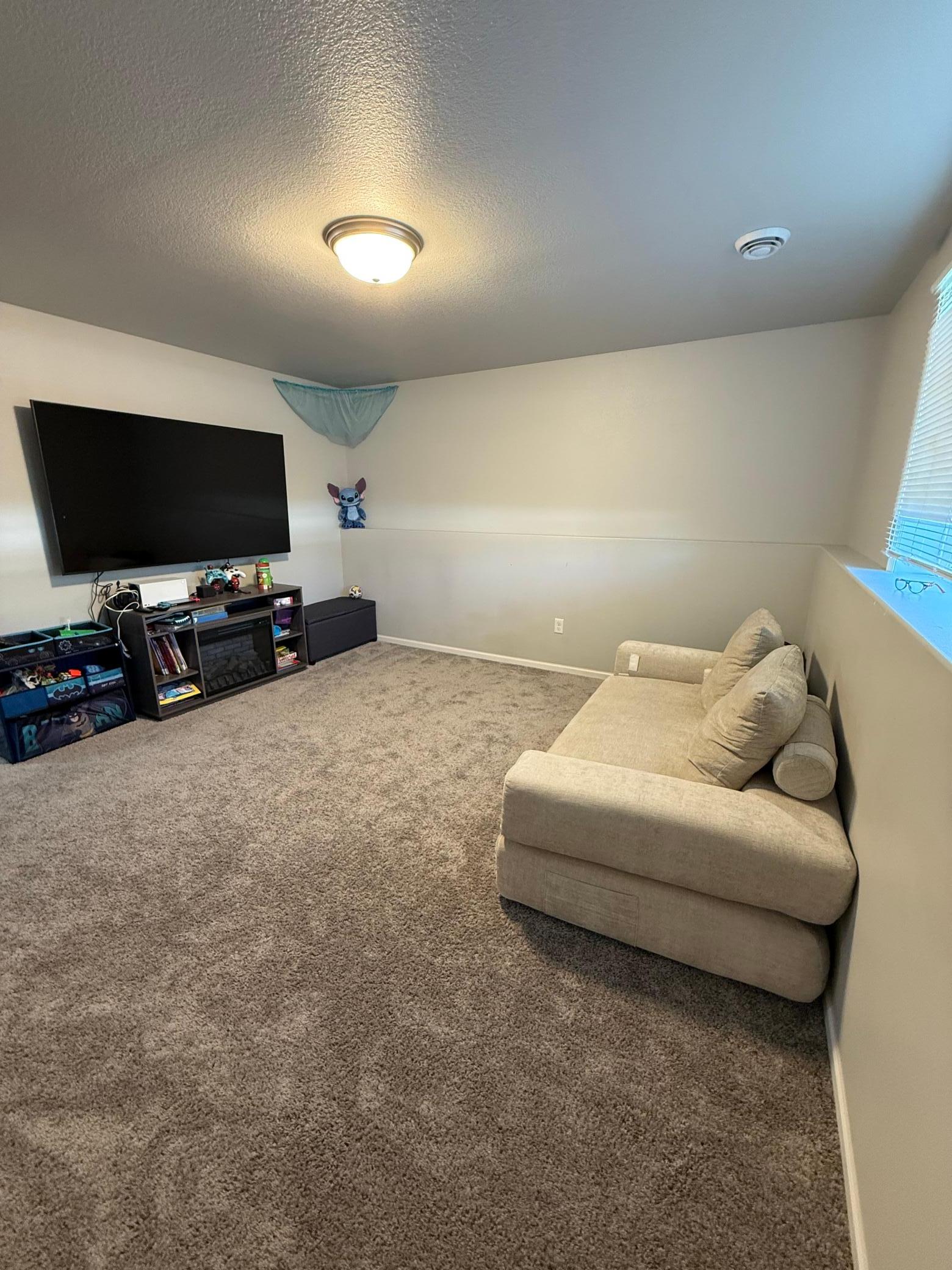 401 7th Street E Property Photo 12
