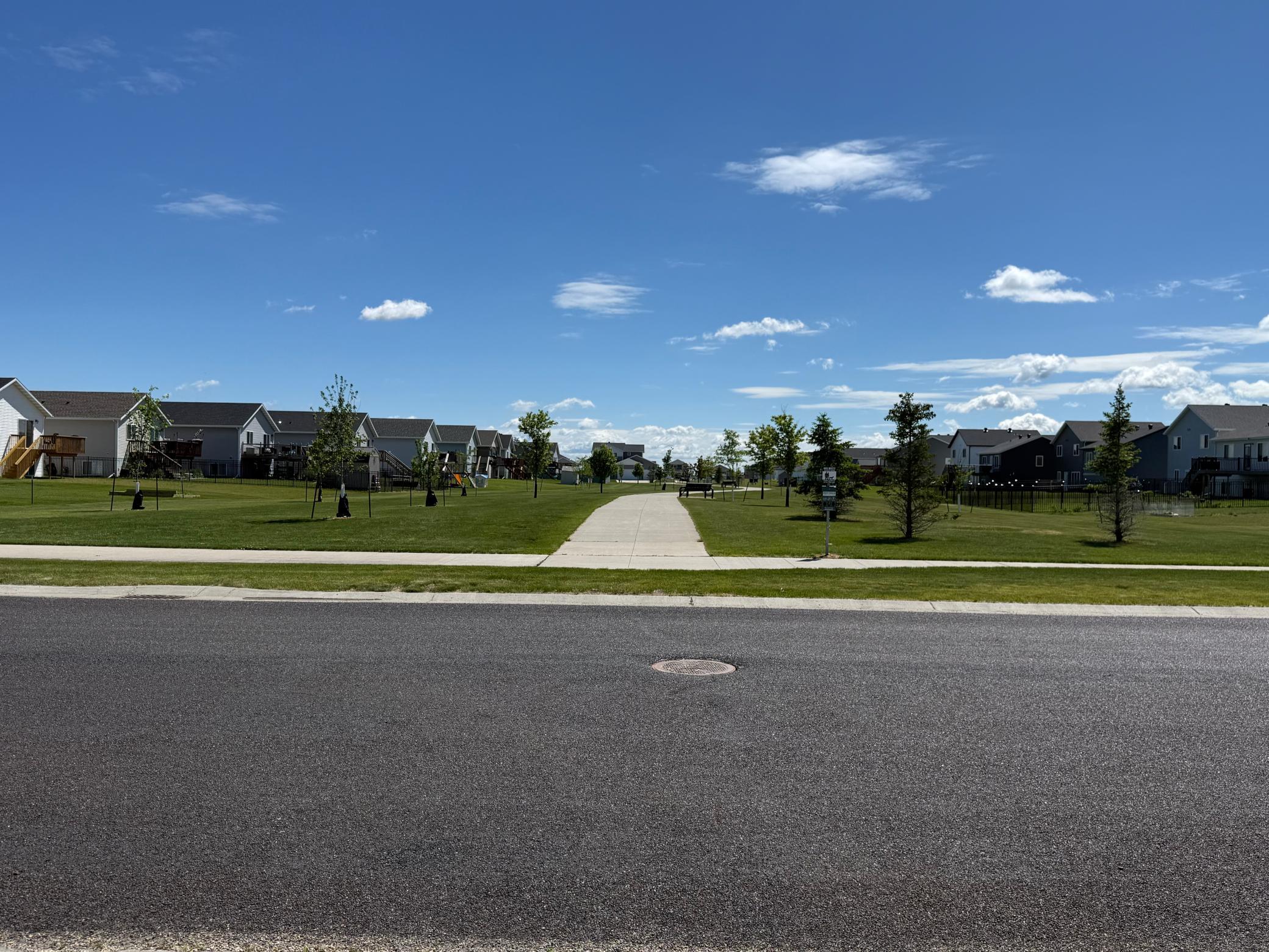 401 7th Street E Property Photo 15