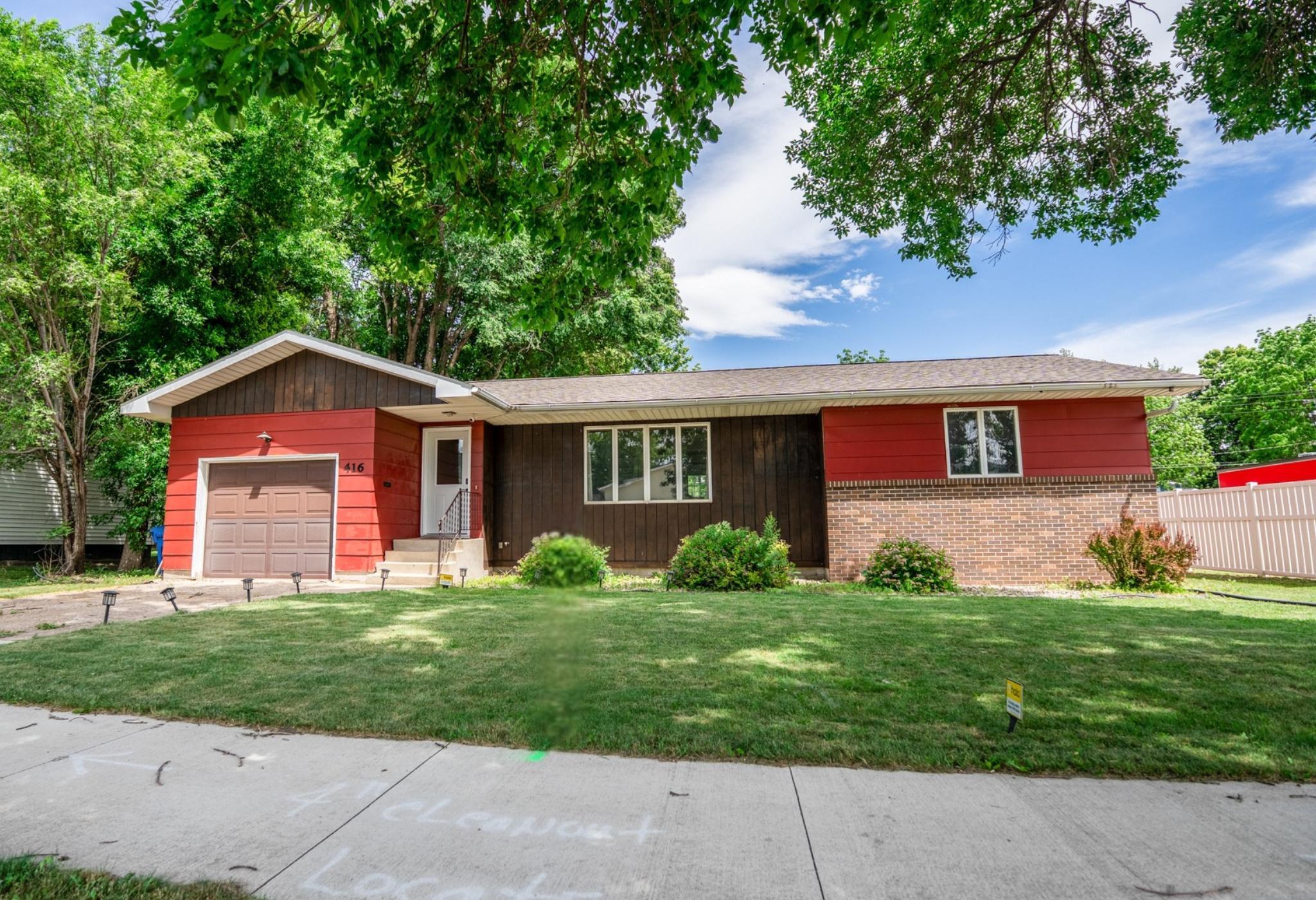 416 8th Avenue Property Photo 1